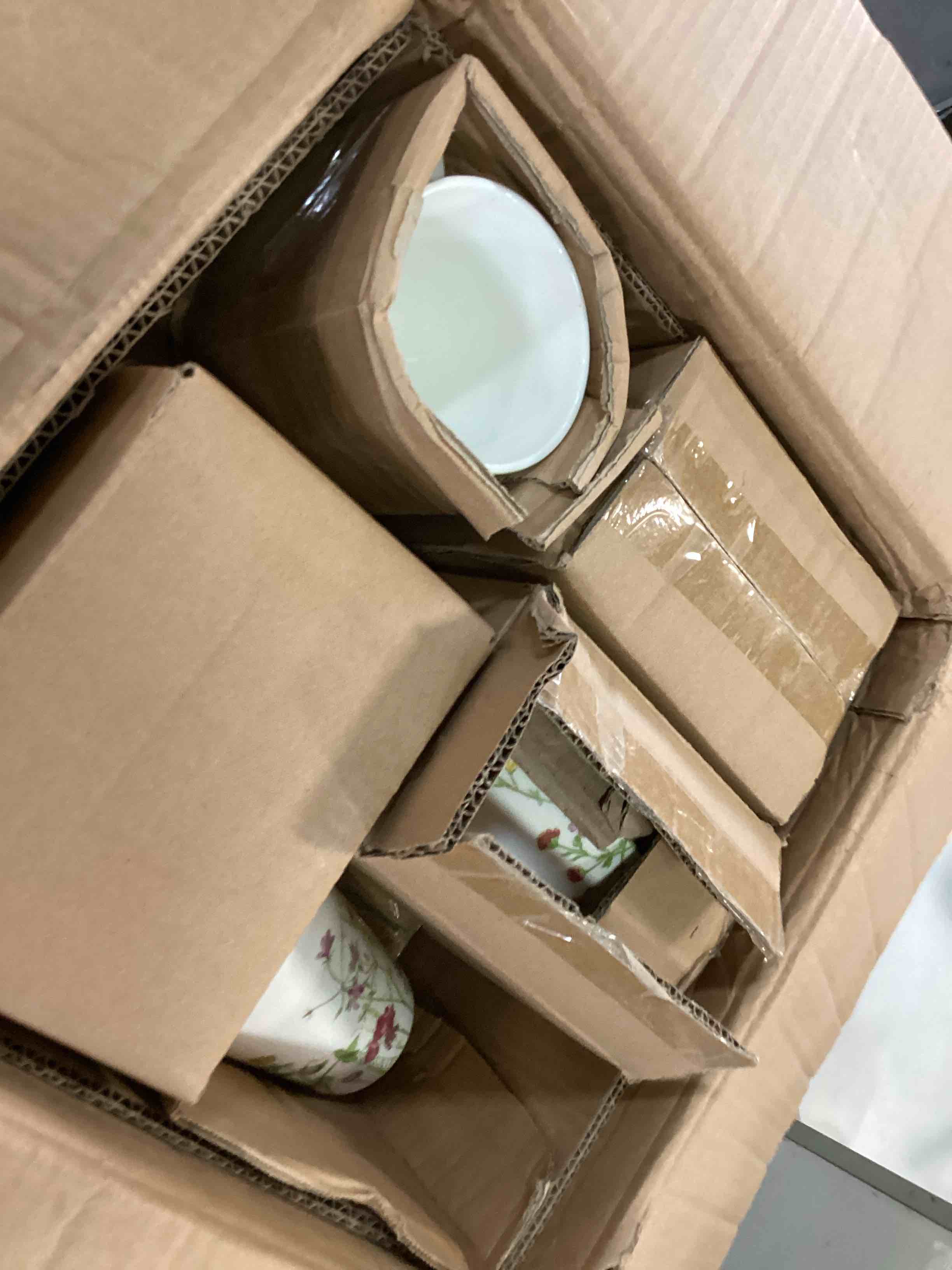 https://s3.amazonaws.com/lotting-images-prod/bidfta/TEA3501523_1751050571828.jpeg