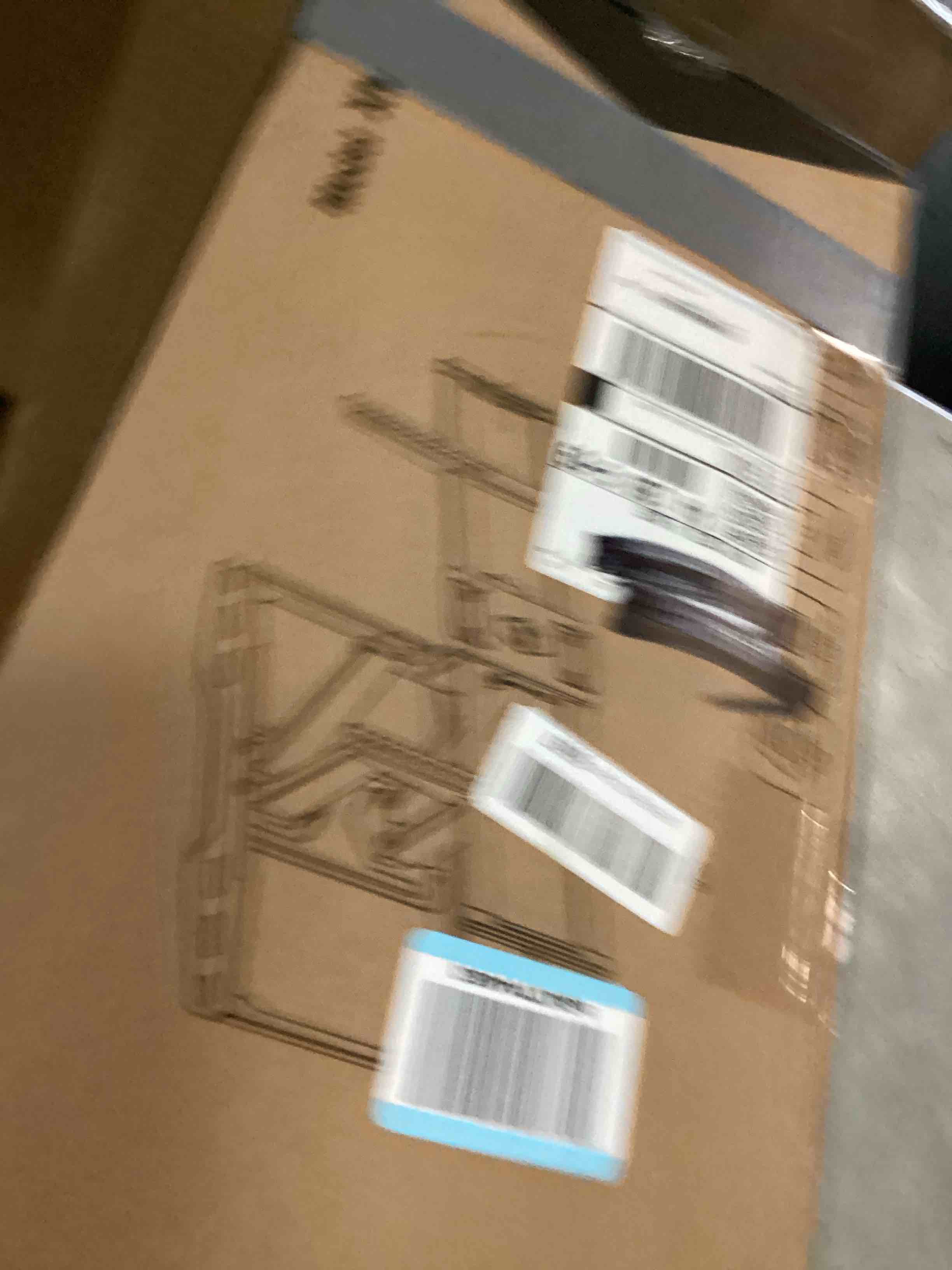 https://s3.amazonaws.com/lotting-images-prod/bidfta/TEA3501580_1751054735640.jpeg