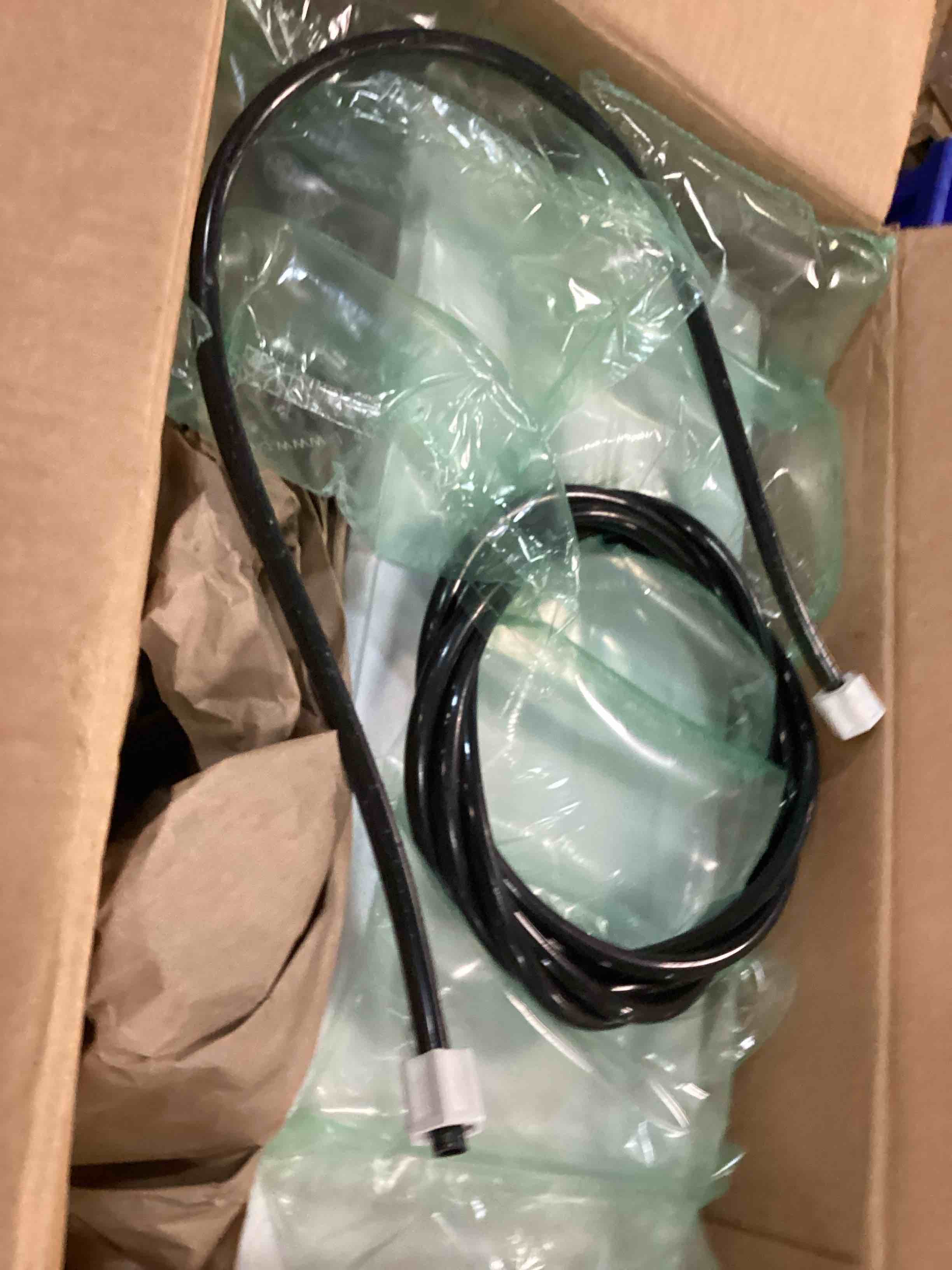 https://s3.amazonaws.com/lotting-images-prod/bidfta/TEA3501656_1751288266664.jpeg