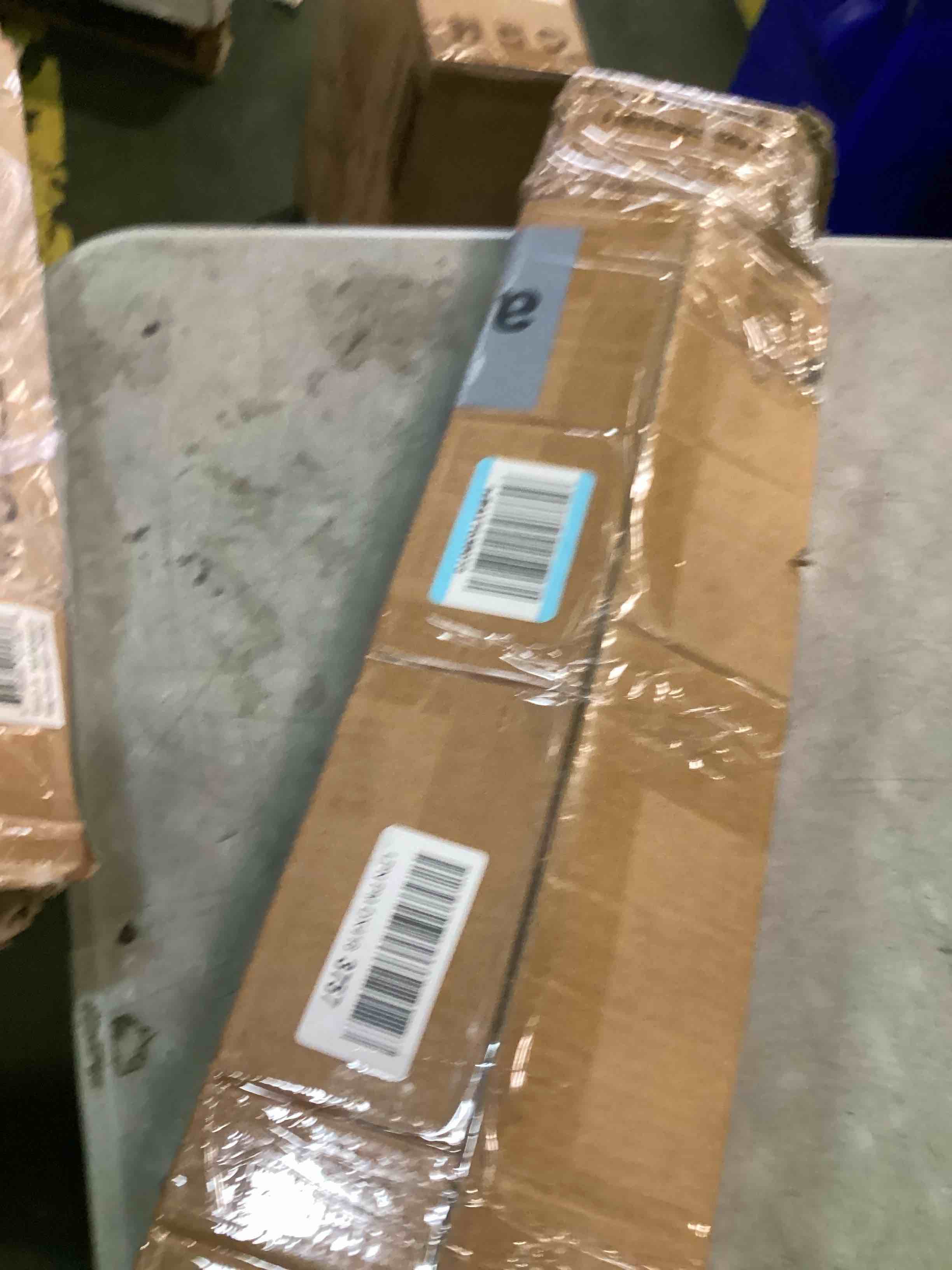 https://s3.amazonaws.com/lotting-images-prod/bidfta/TEA3501716_1751294138422.jpeg