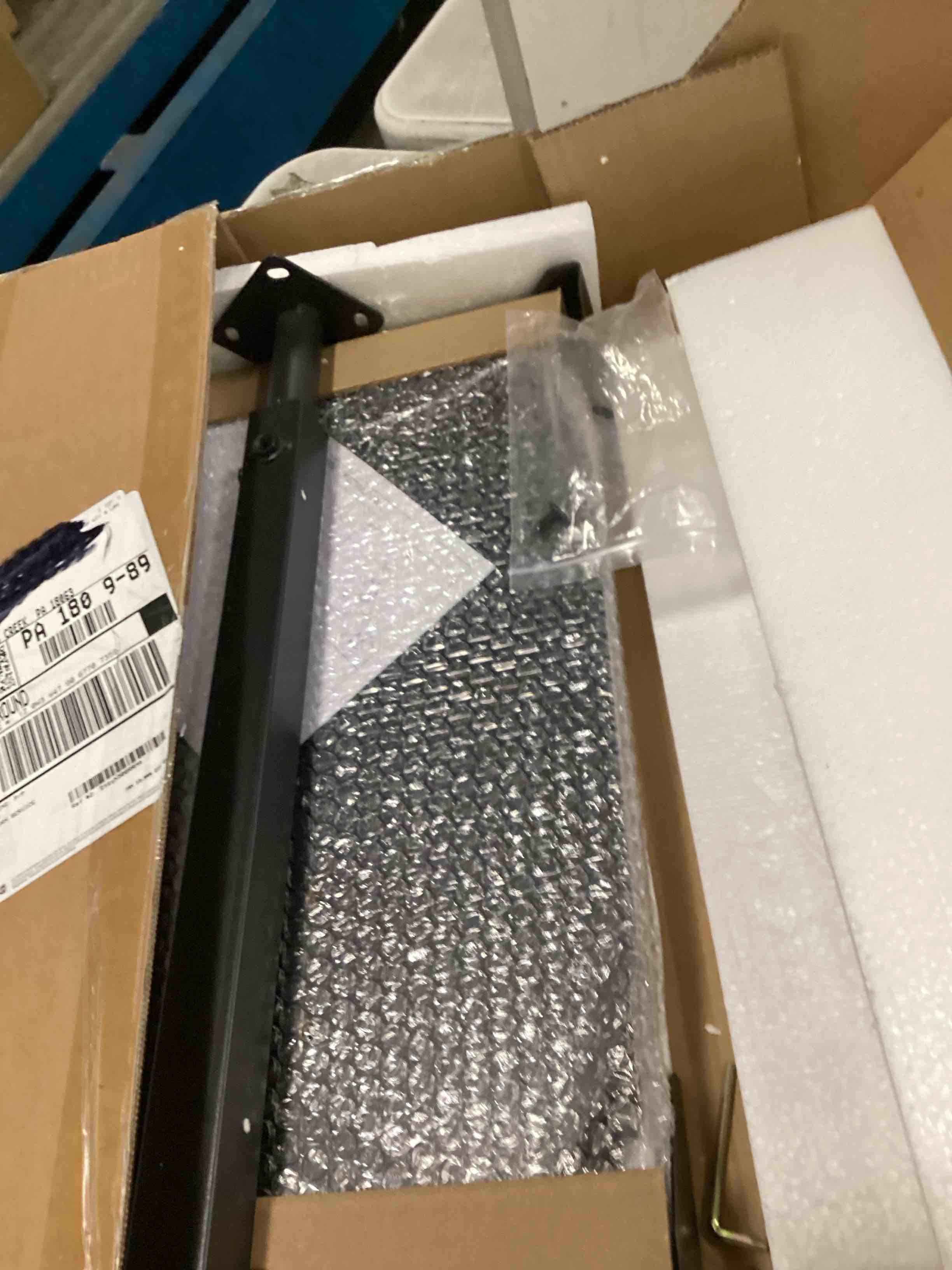 https://s3.amazonaws.com/lotting-images-prod/bidfta/TEA3502251_1751034563513.jpeg