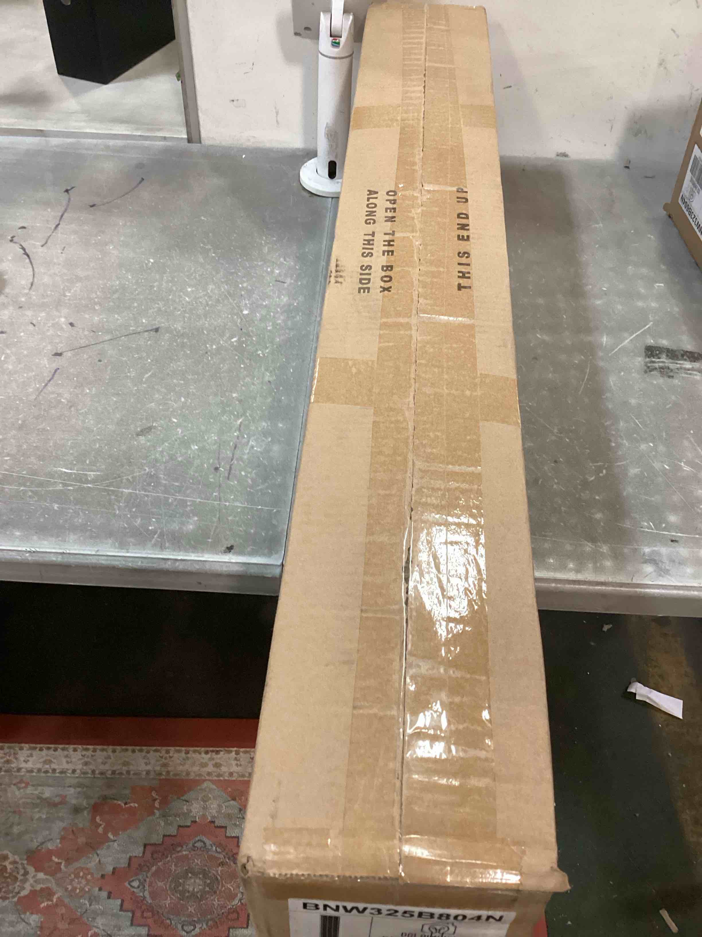 https://s3.amazonaws.com/lotting-images-prod/bidfta/TEA3504421_1753125963447.jpeg