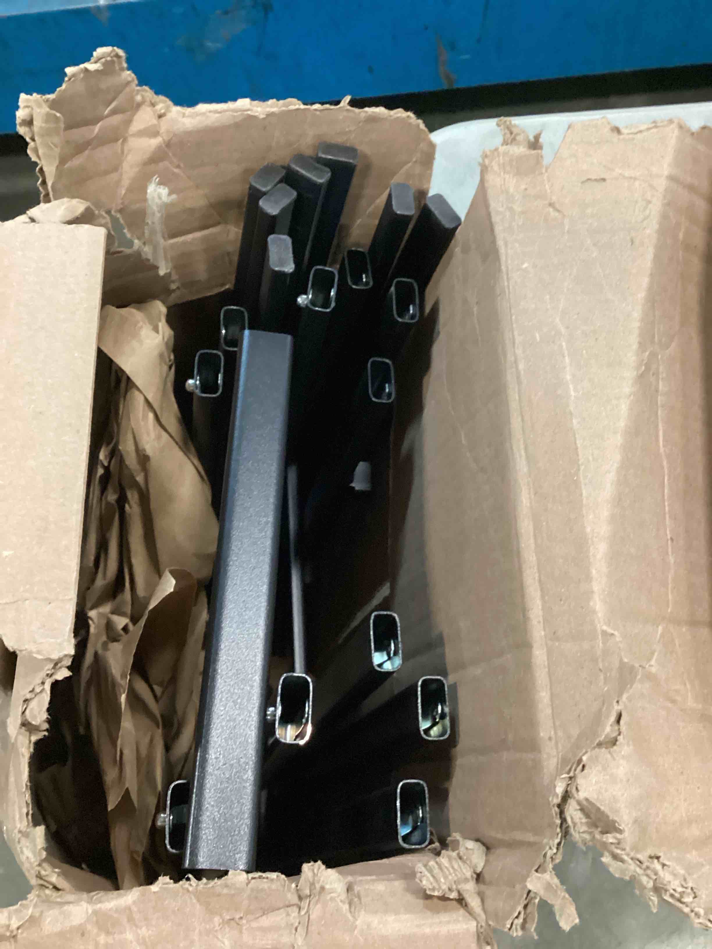 https://s3.amazonaws.com/lotting-images-prod/bidfta/TEA3505236_1751027700278.jpeg