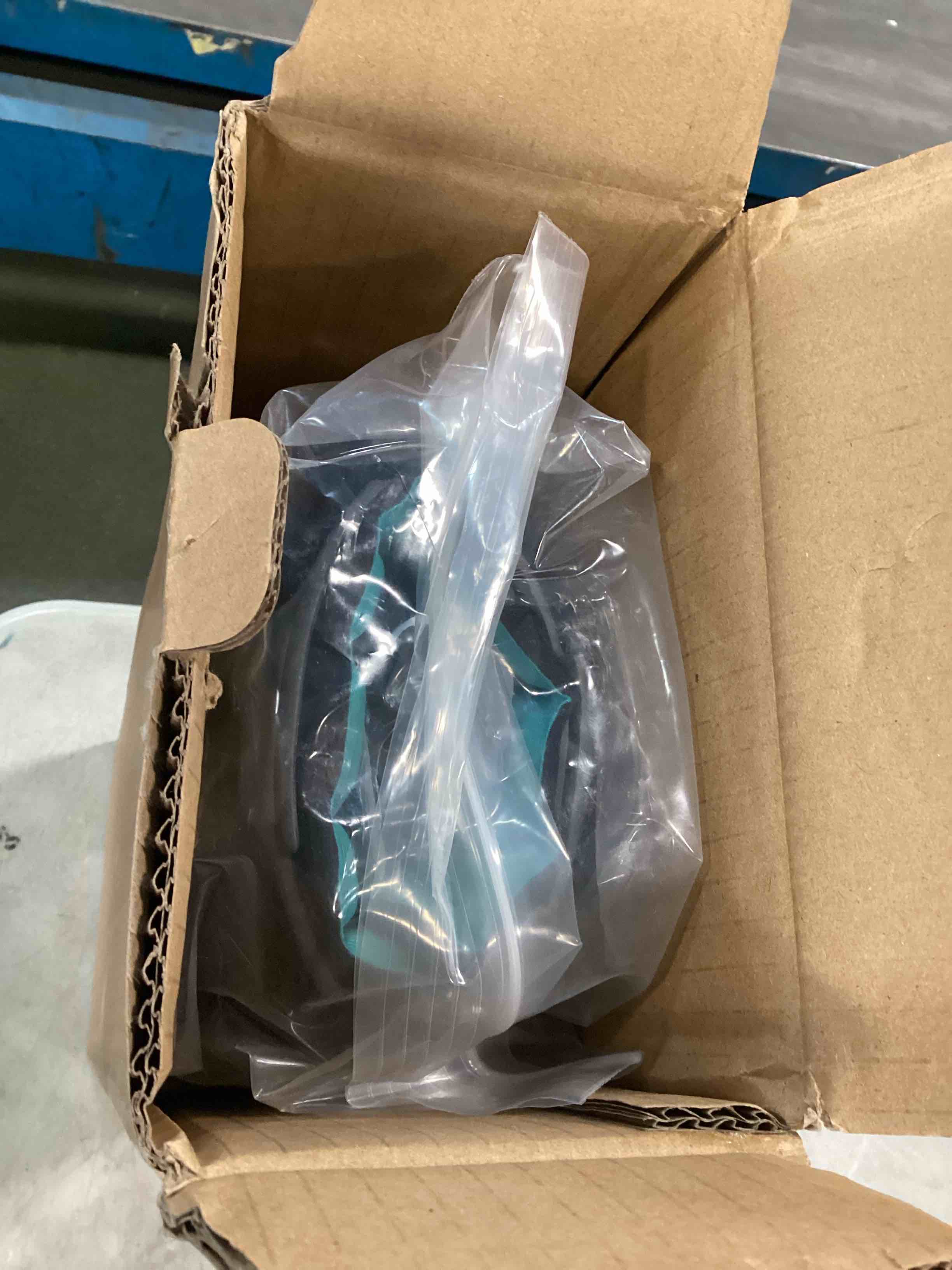 https://s3.amazonaws.com/lotting-images-prod/bidfta/TEA3505313_1751038369273.jpeg