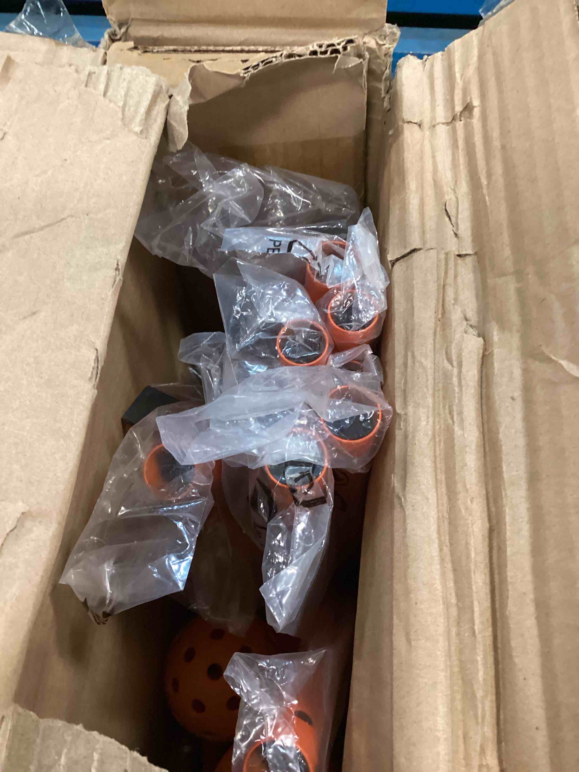 https://s3.amazonaws.com/lotting-images-prod/bidfta/TEA3505428_1751054922970.jpeg