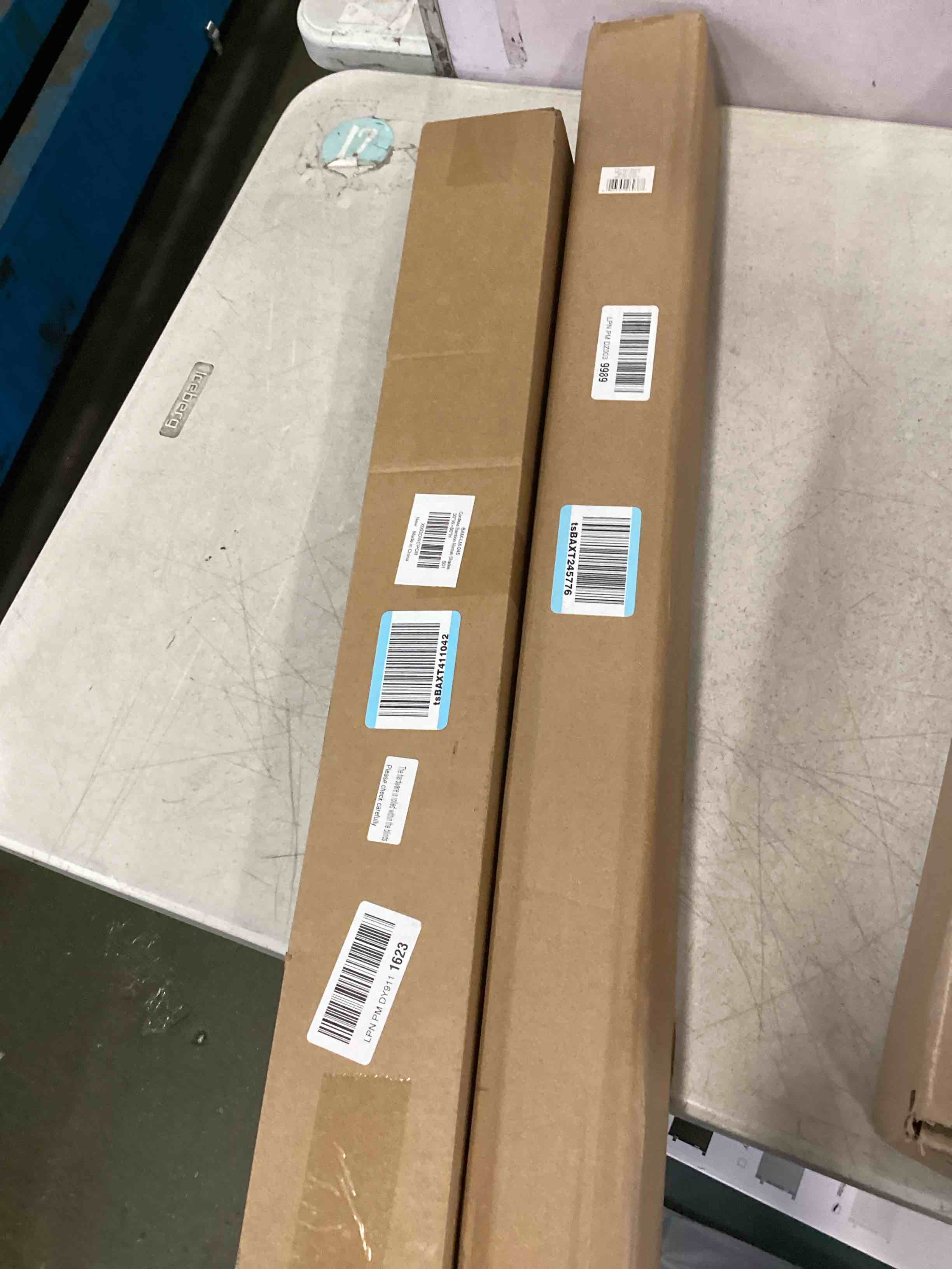 https://s3.amazonaws.com/lotting-images-prod/bidfta/TEA3517375_1750175489498.jpeg