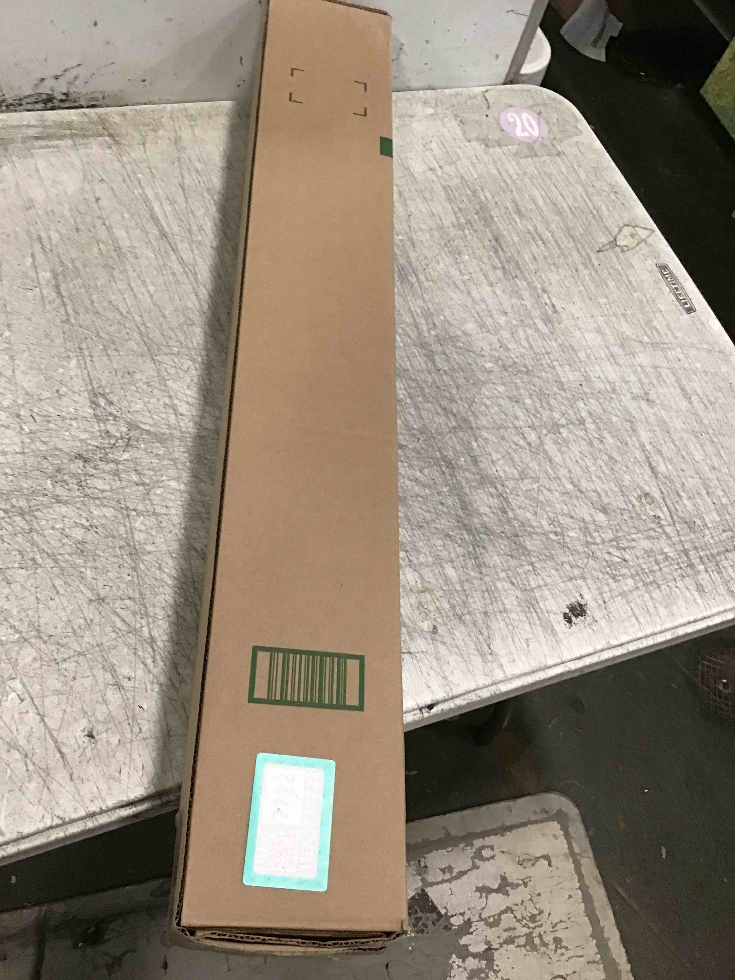 https://s3.amazonaws.com/lotting-images-prod/bidfta/TEA3517722_1750340477554.jpeg