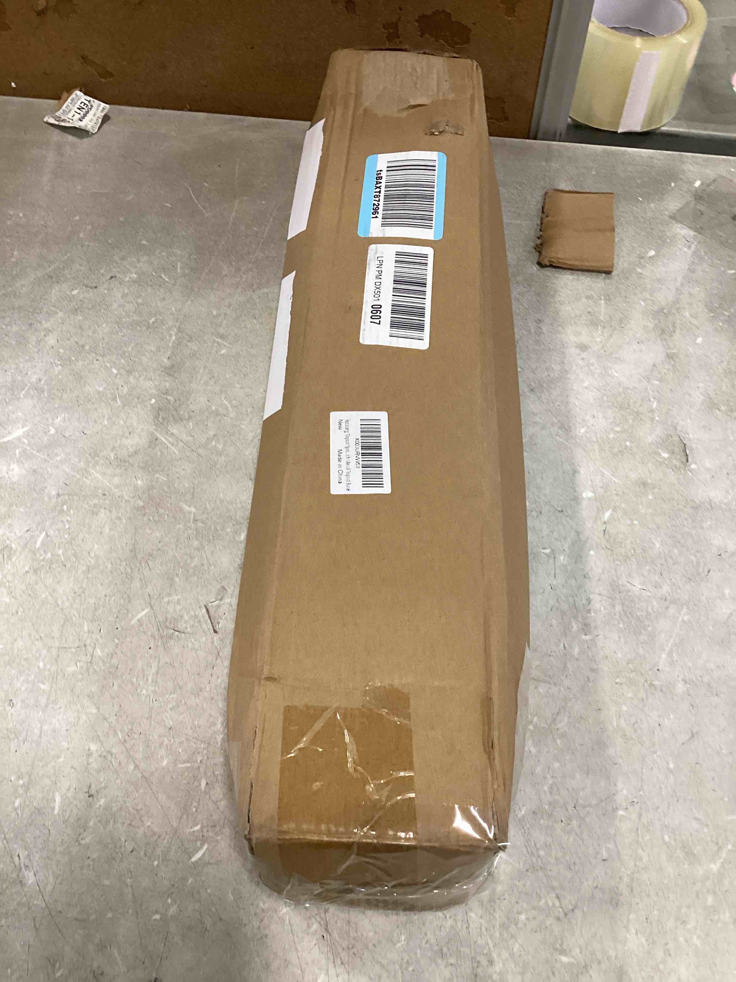 https://s3.amazonaws.com/lotting-images-prod/bidfta/TEA3520405_1748893597049.jpeg