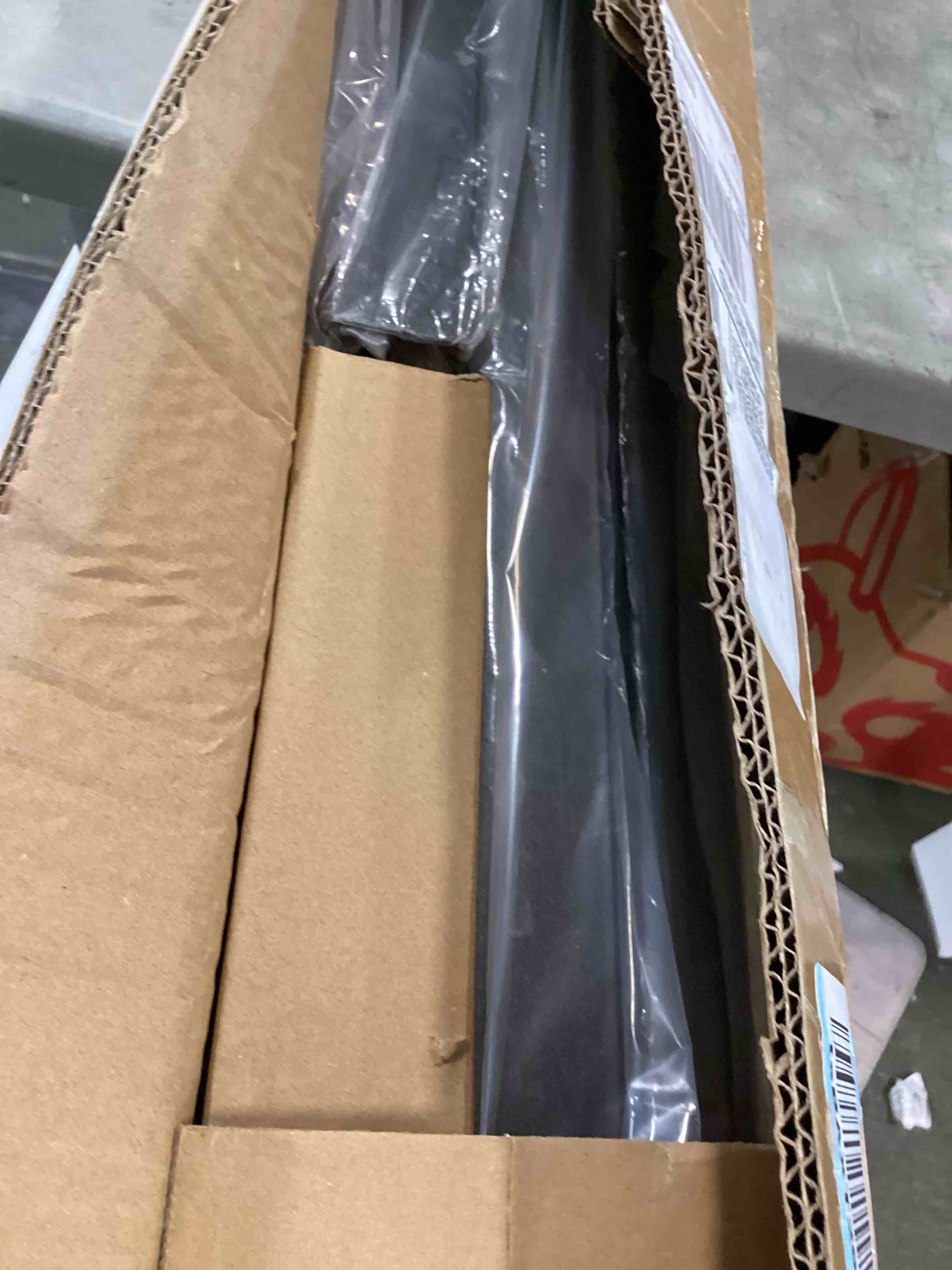 https://s3.amazonaws.com/lotting-images-prod/bidfta/TEA3520604_1748968709266.jpeg