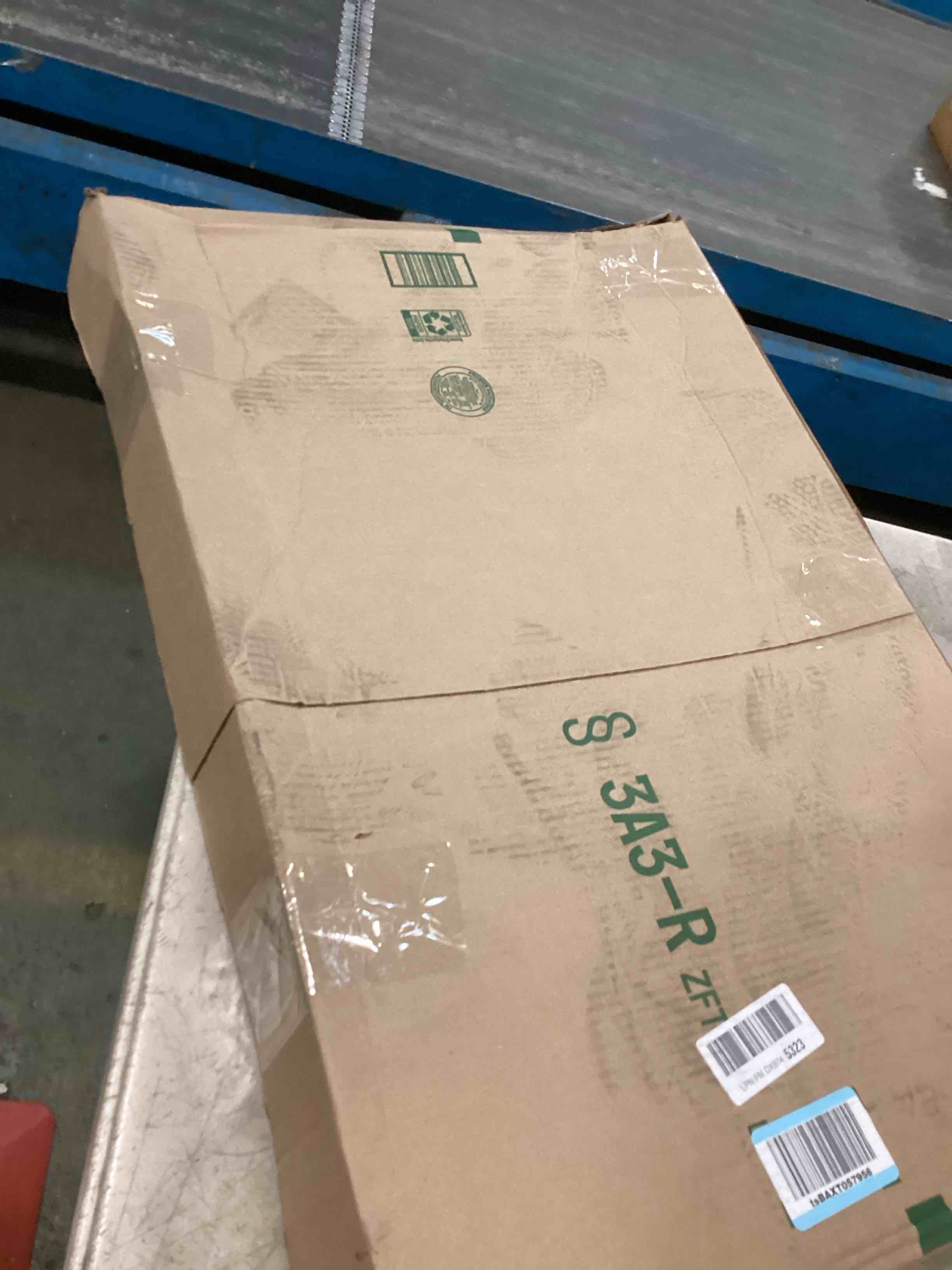 https://s3.amazonaws.com/lotting-images-prod/bidfta/TEA3521700_1749309633741.jpeg