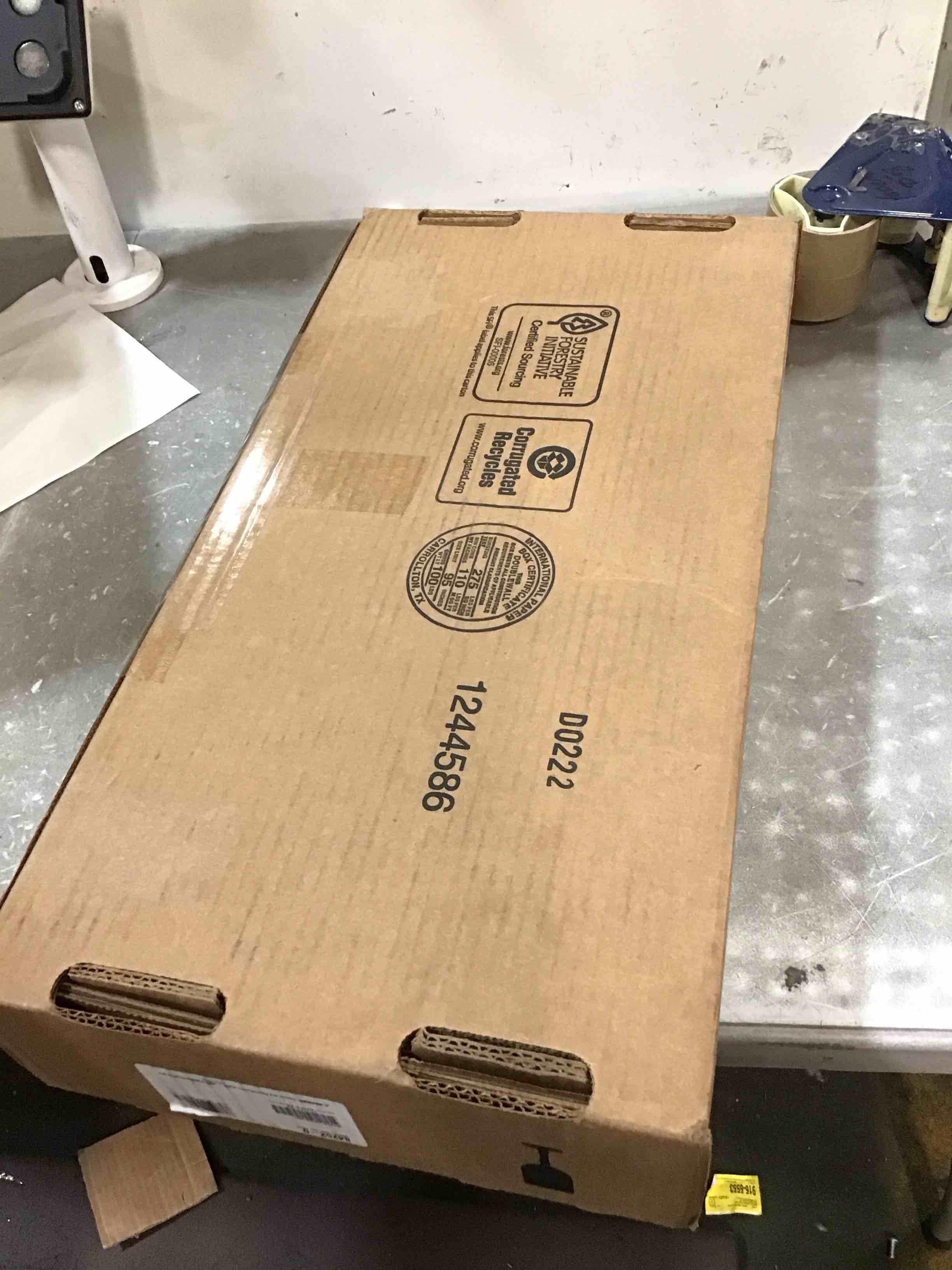 https://s3.amazonaws.com/lotting-images-prod/bidfta/TEA3522870_1750941984715.jpeg