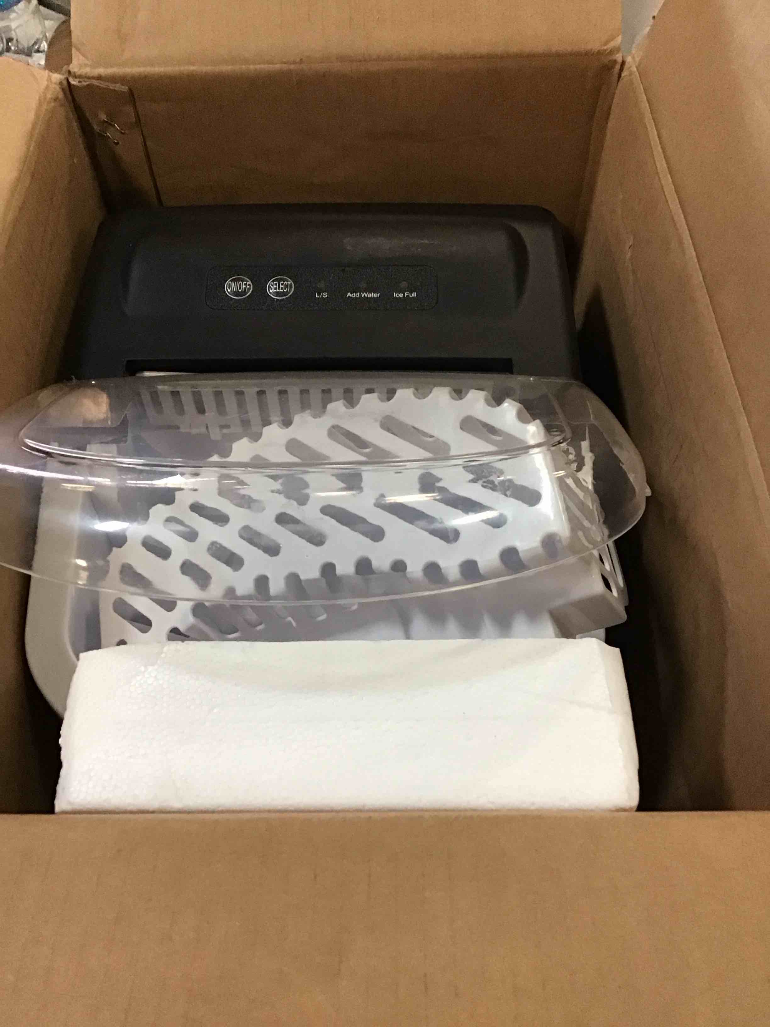 https://s3.amazonaws.com/lotting-images-prod/bidfta/TEA3522893_1750941218956.jpeg