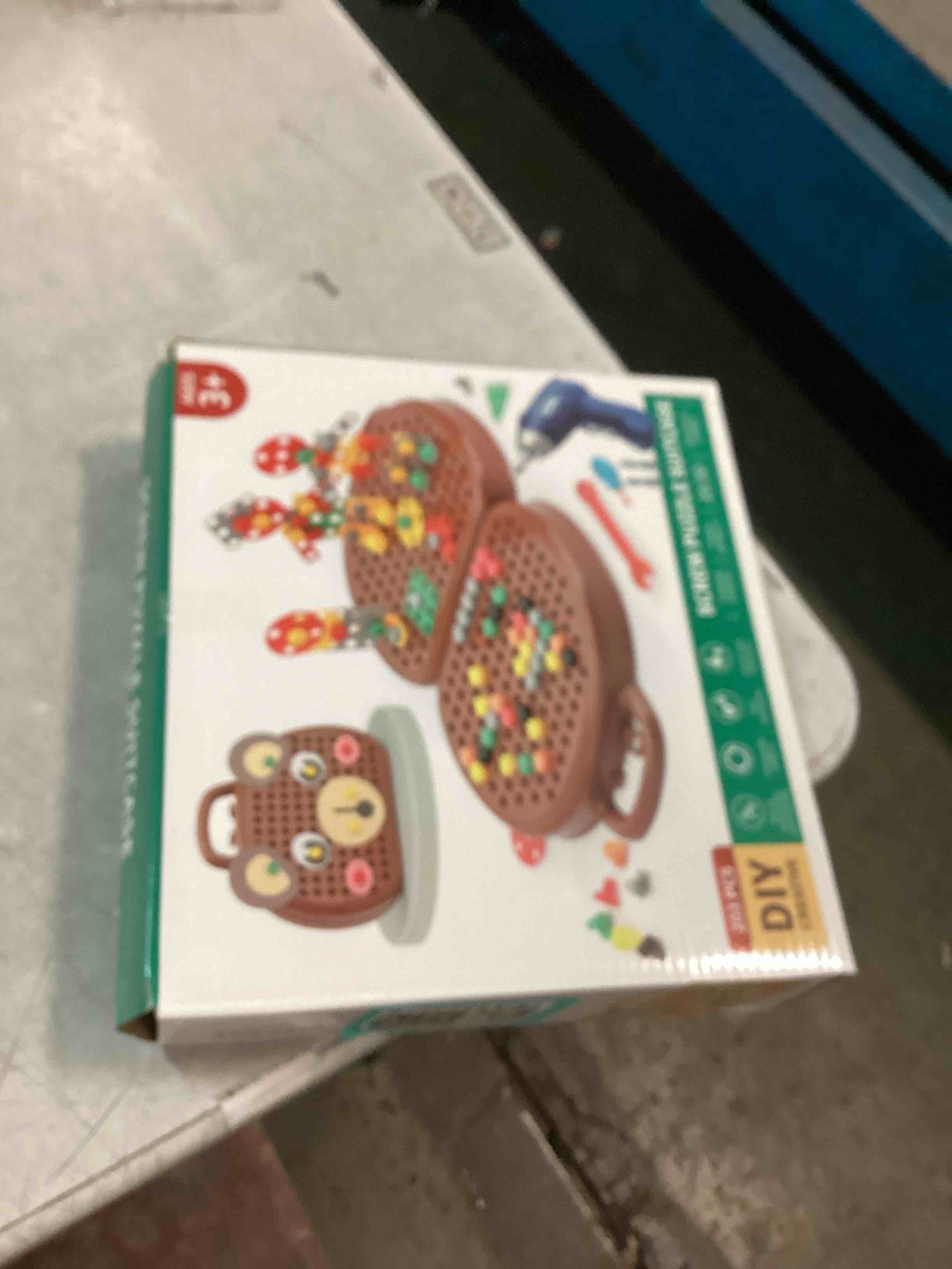 https://s3.amazonaws.com/lotting-images-prod/bidfta/TEA3525276_1749649460293.jpeg