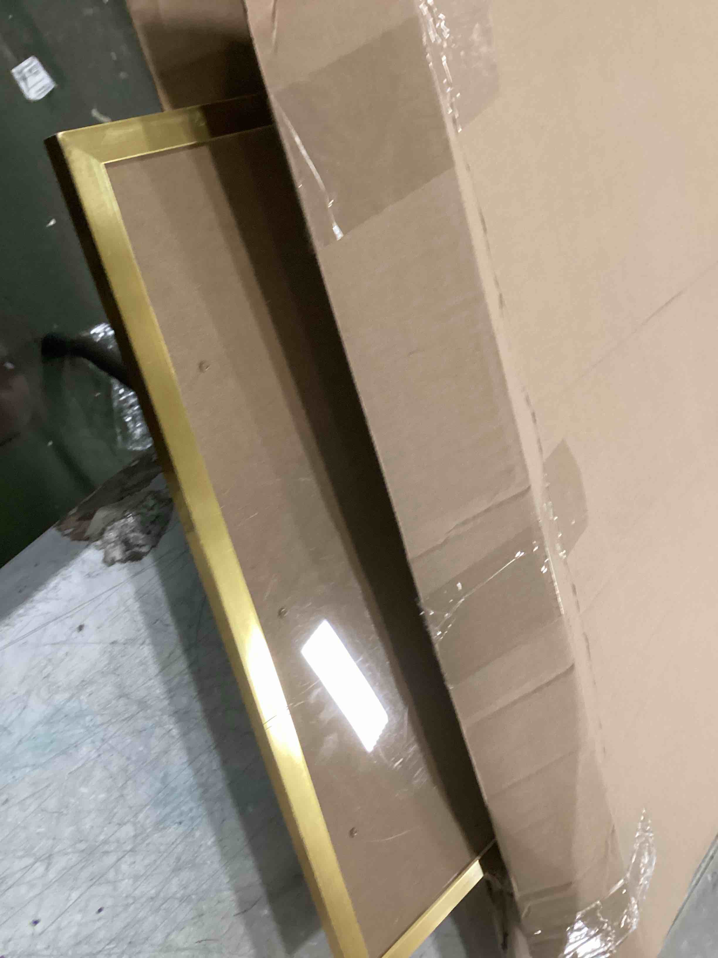 https://s3.amazonaws.com/lotting-images-prod/bidfta/TEA3525960_1749843848210.jpeg