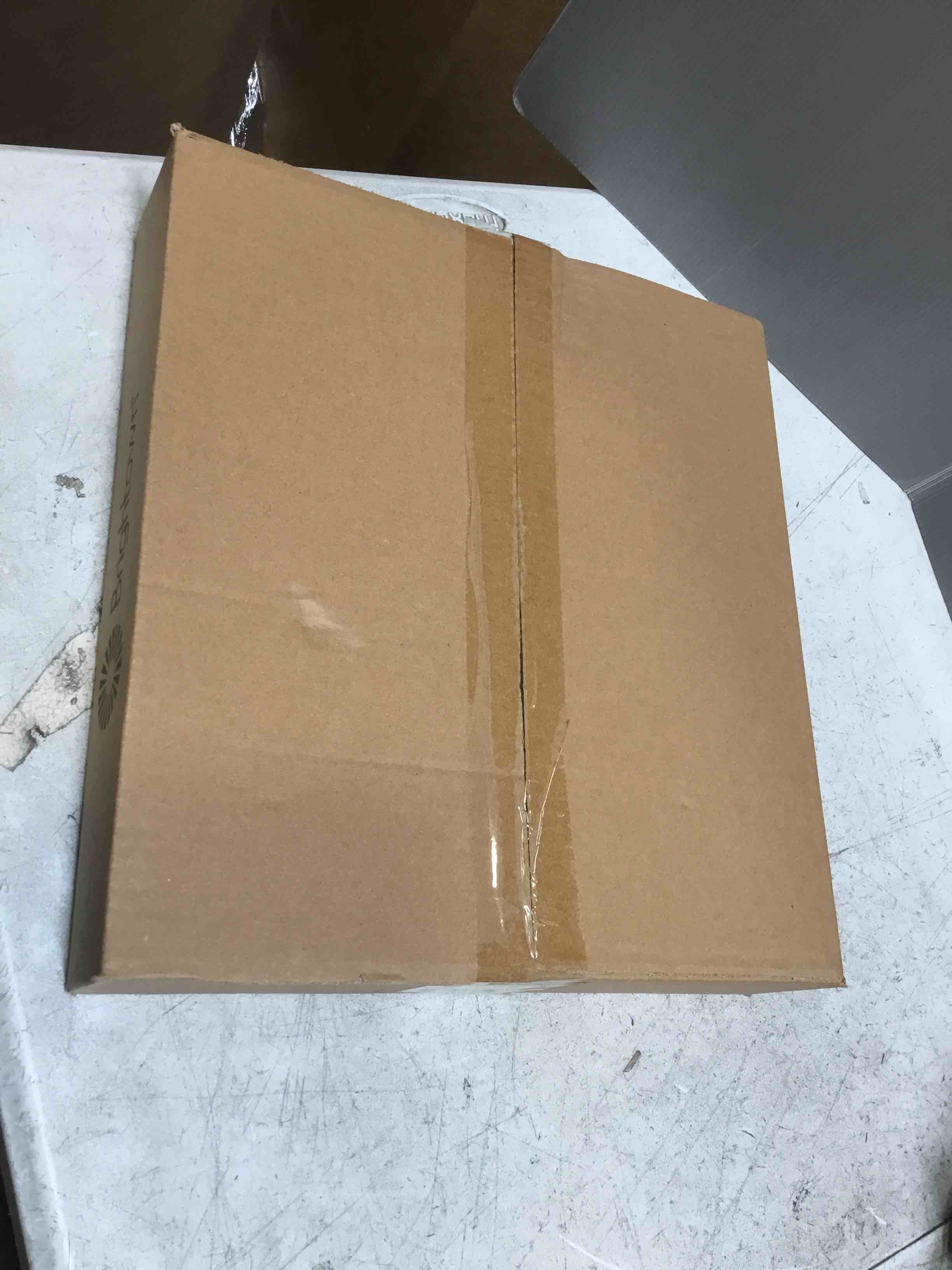 https://s3.amazonaws.com/lotting-images-prod/bidfta/TEA3528186_1749228980094.jpeg