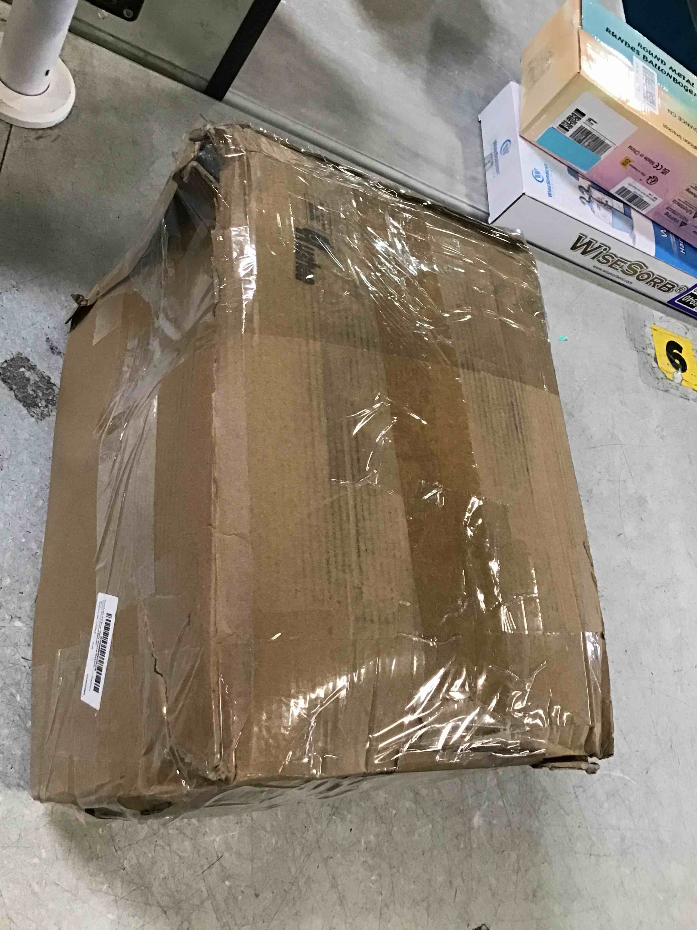https://s3.amazonaws.com/lotting-images-prod/bidfta/TEA3528633_1749665958003.jpeg