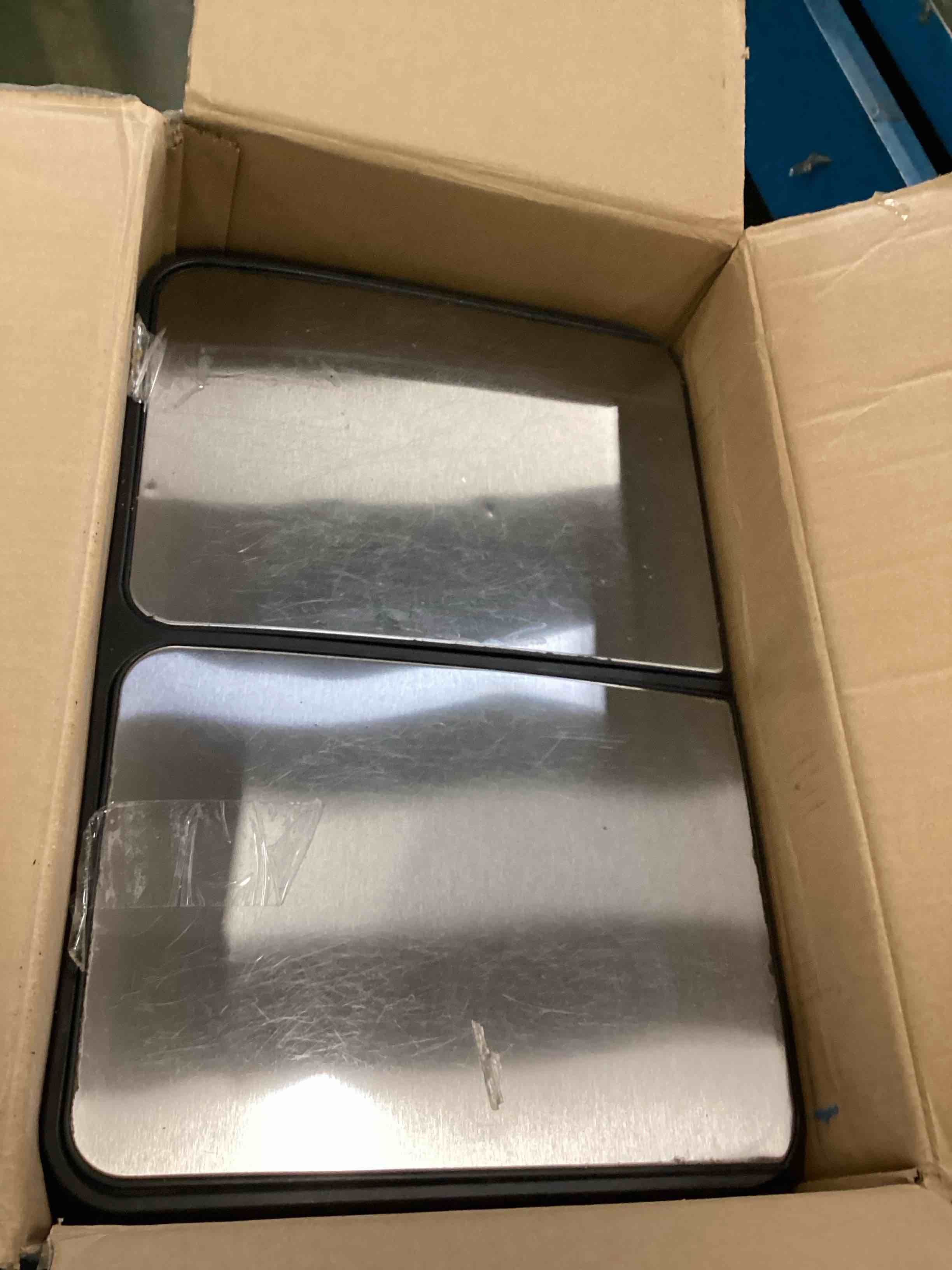 https://s3.amazonaws.com/lotting-images-prod/bidfta/TEA3533767_1749646343101.jpeg