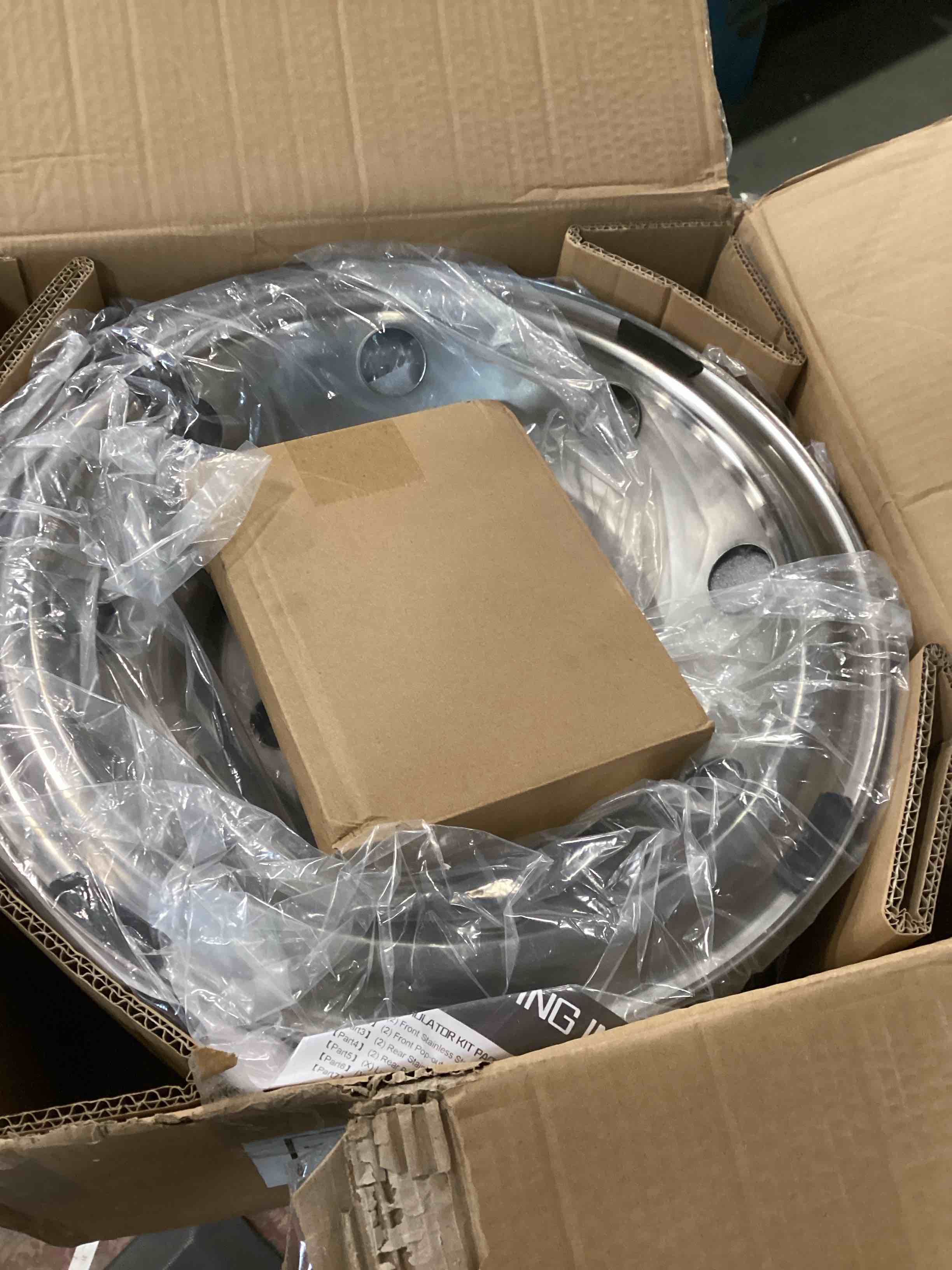 https://s3.amazonaws.com/lotting-images-prod/bidfta/TEA3535105_1748358634670.jpeg