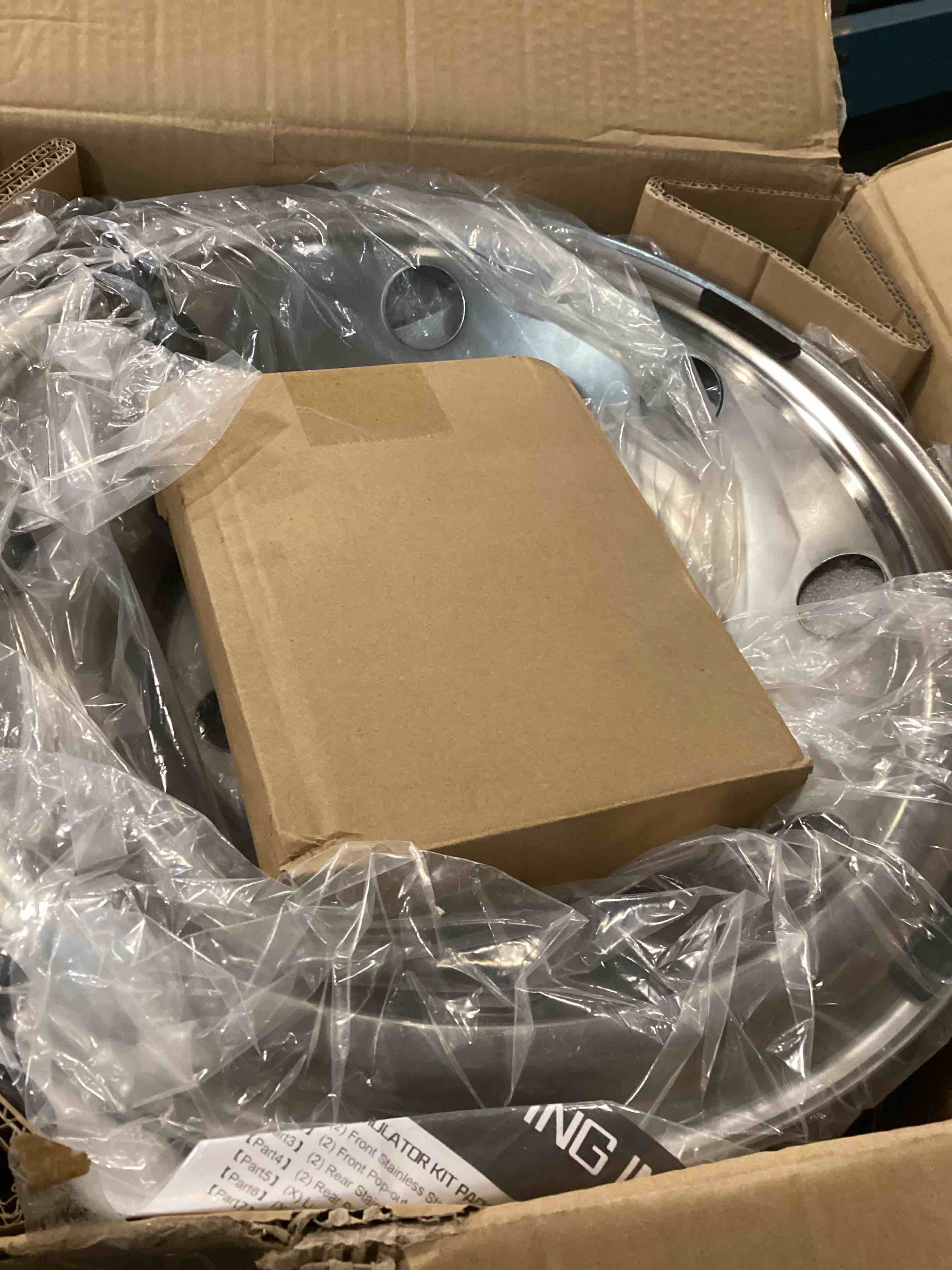 https://s3.amazonaws.com/lotting-images-prod/bidfta/TEA3535105_1748358638792.jpeg