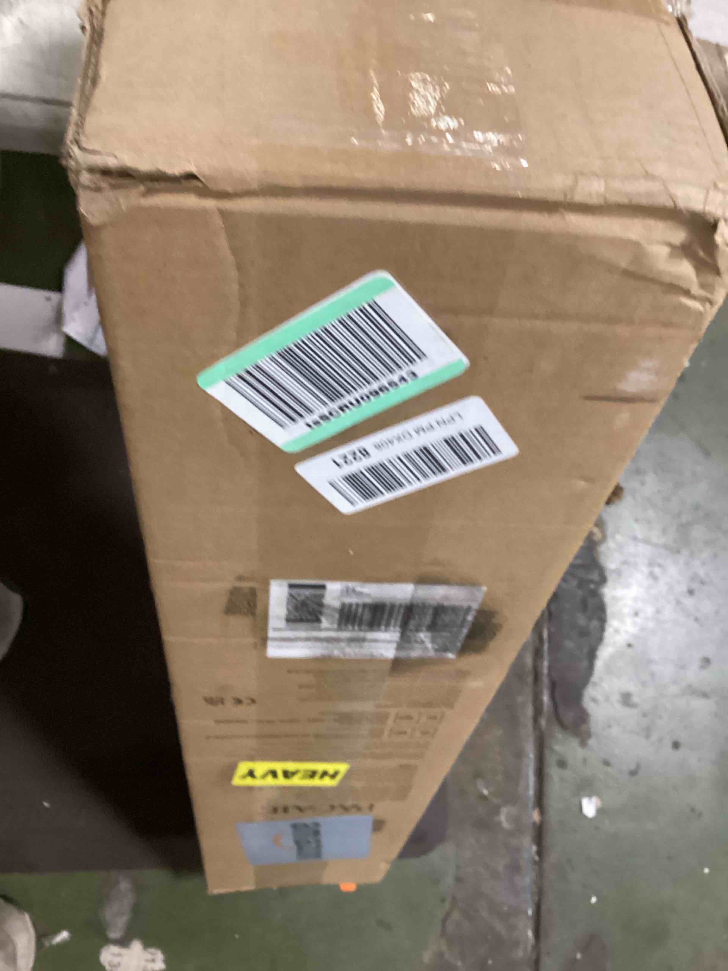 https://s3.amazonaws.com/lotting-images-prod/bidfta/TEA3535722_1748611145510.jpeg