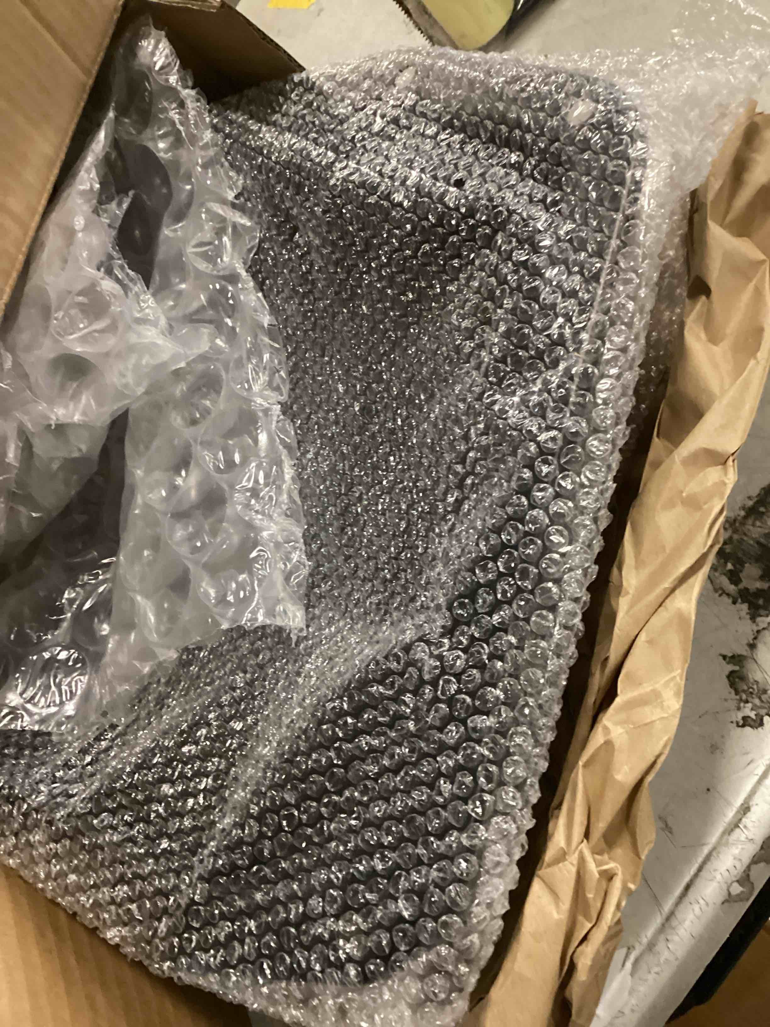 https://s3.amazonaws.com/lotting-images-prod/bidfta/TEA3535807_1748621694217.jpeg