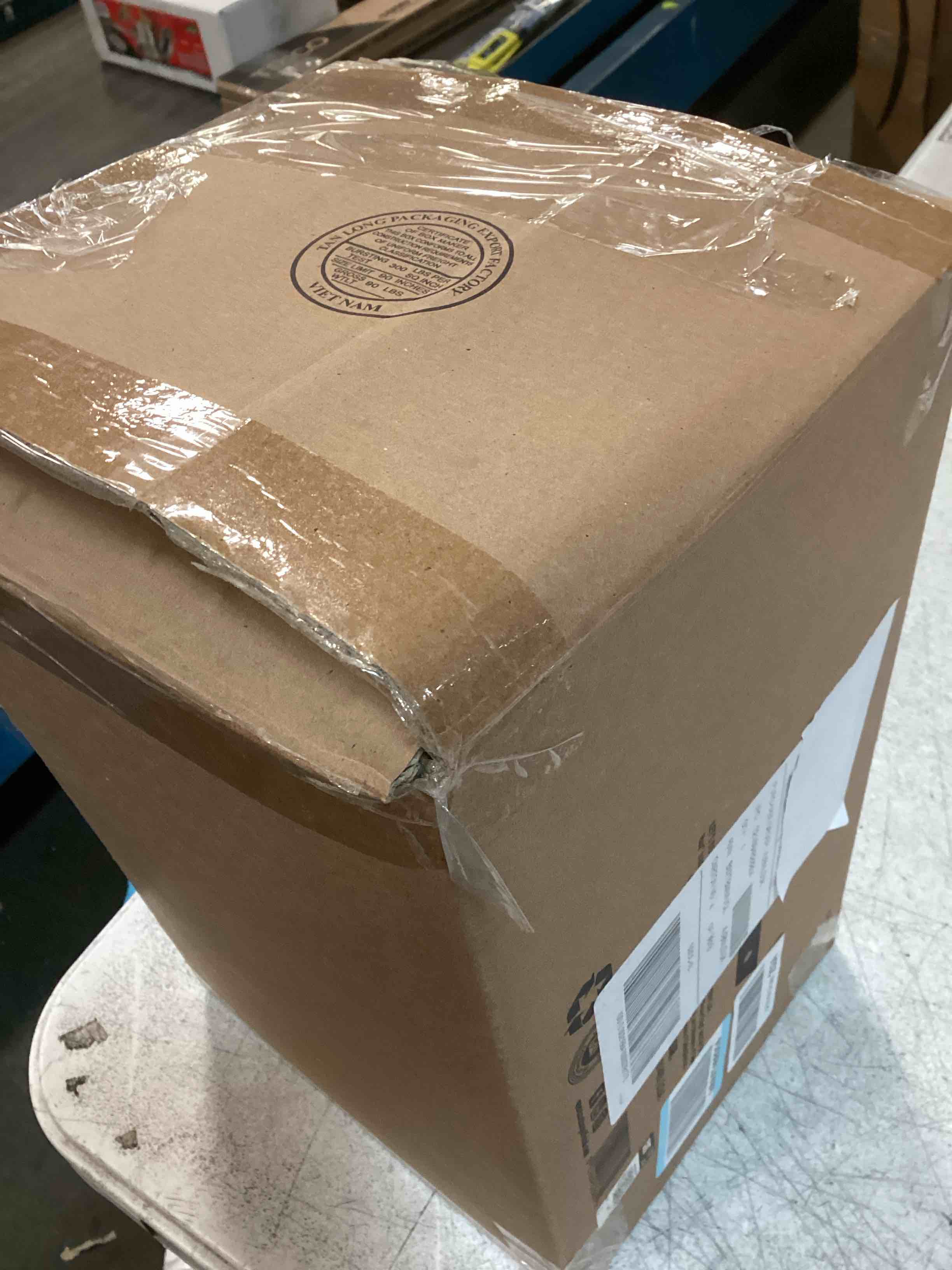 https://s3.amazonaws.com/lotting-images-prod/bidfta/TEA3537096_1749490943738.jpeg