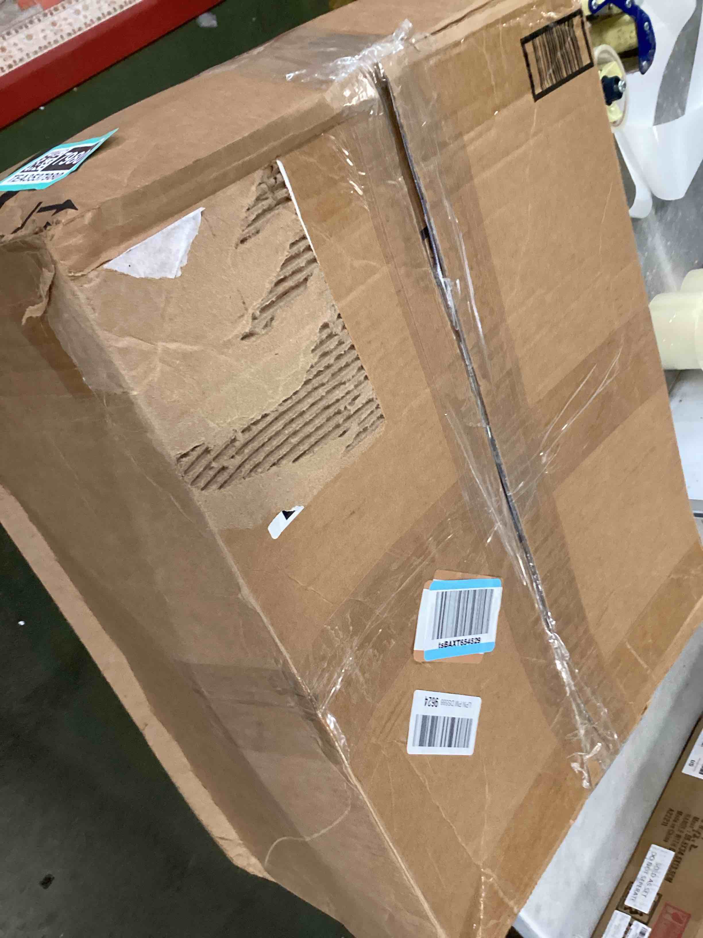 https://s3.amazonaws.com/lotting-images-prod/bidfta/TEA3537980_1749820044051.jpeg