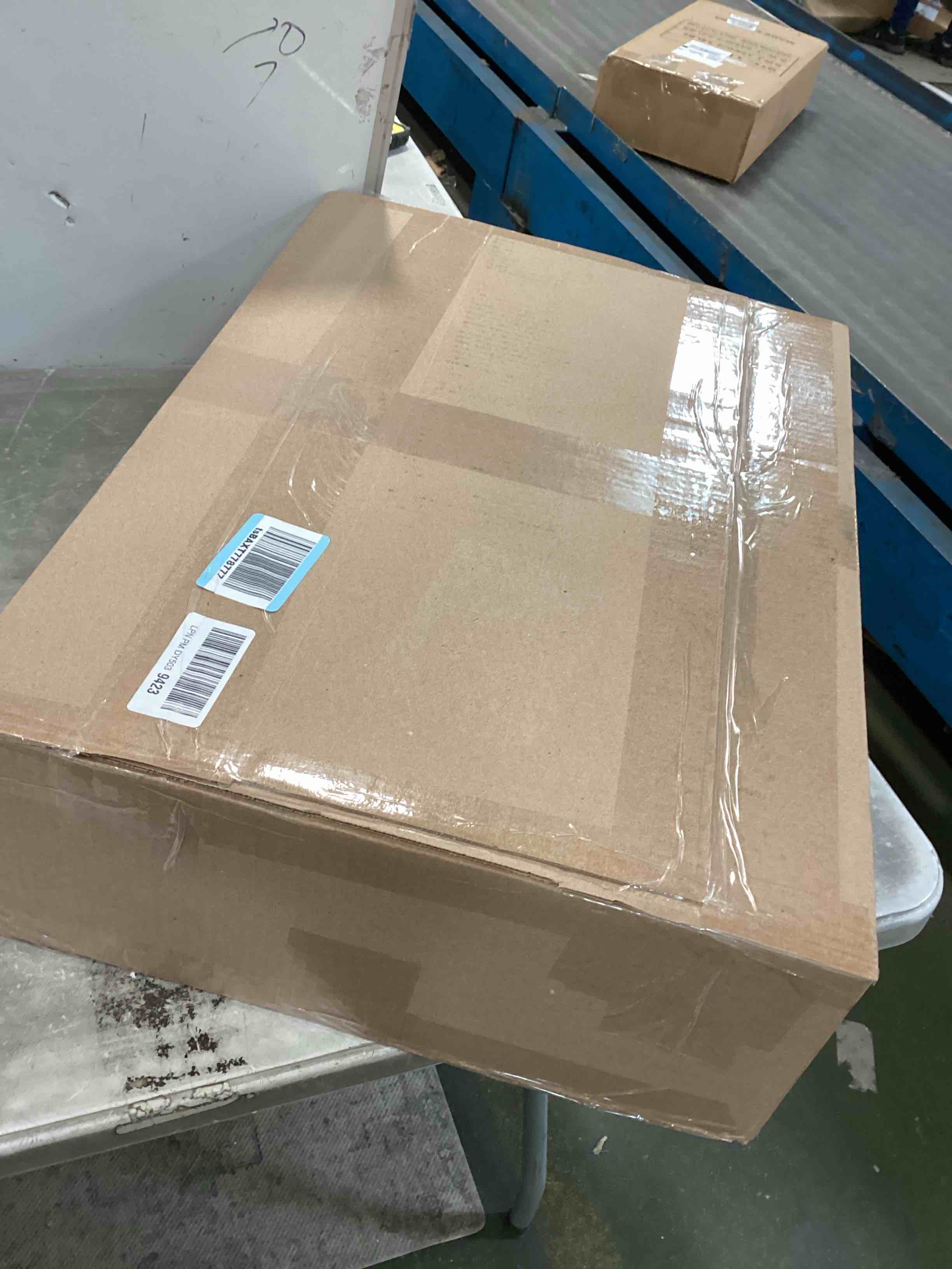 https://s3.amazonaws.com/lotting-images-prod/bidfta/TEA3538322_1748885431481.jpeg