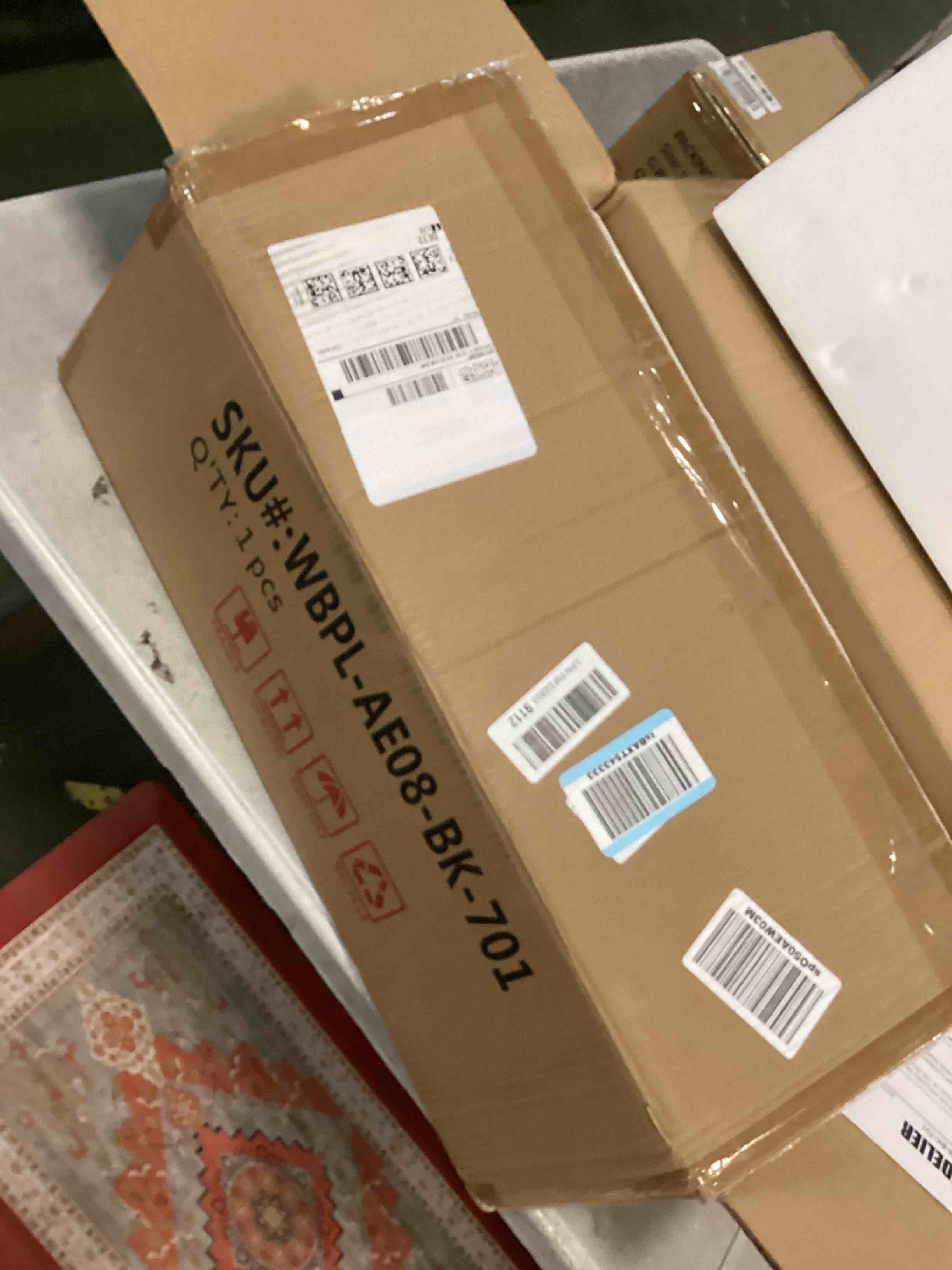 https://s3.amazonaws.com/lotting-images-prod/bidfta/TEA3538430_1748954944803.jpeg
