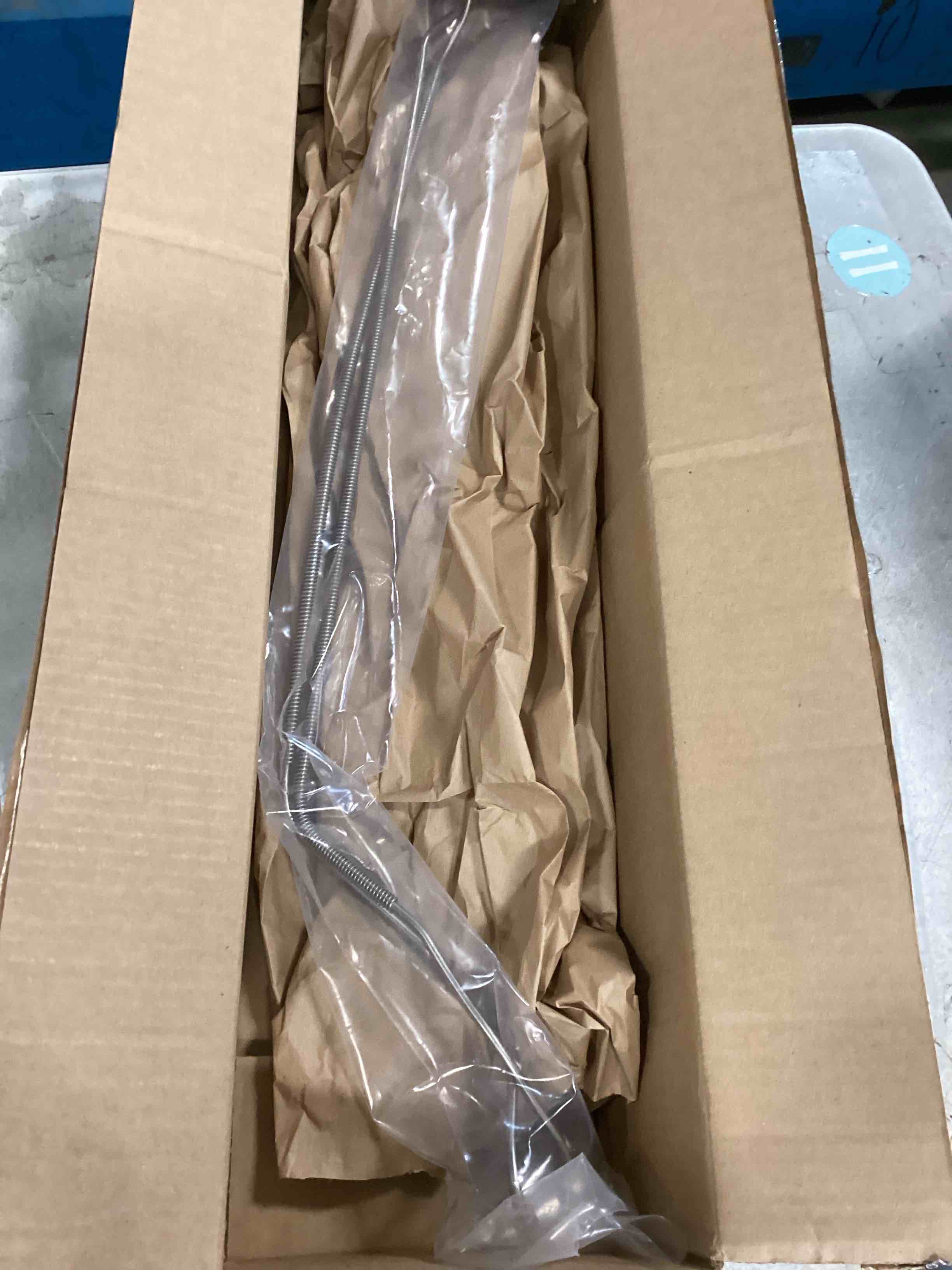 https://s3.amazonaws.com/lotting-images-prod/bidfta/TEA3539194_1749226416427.jpeg