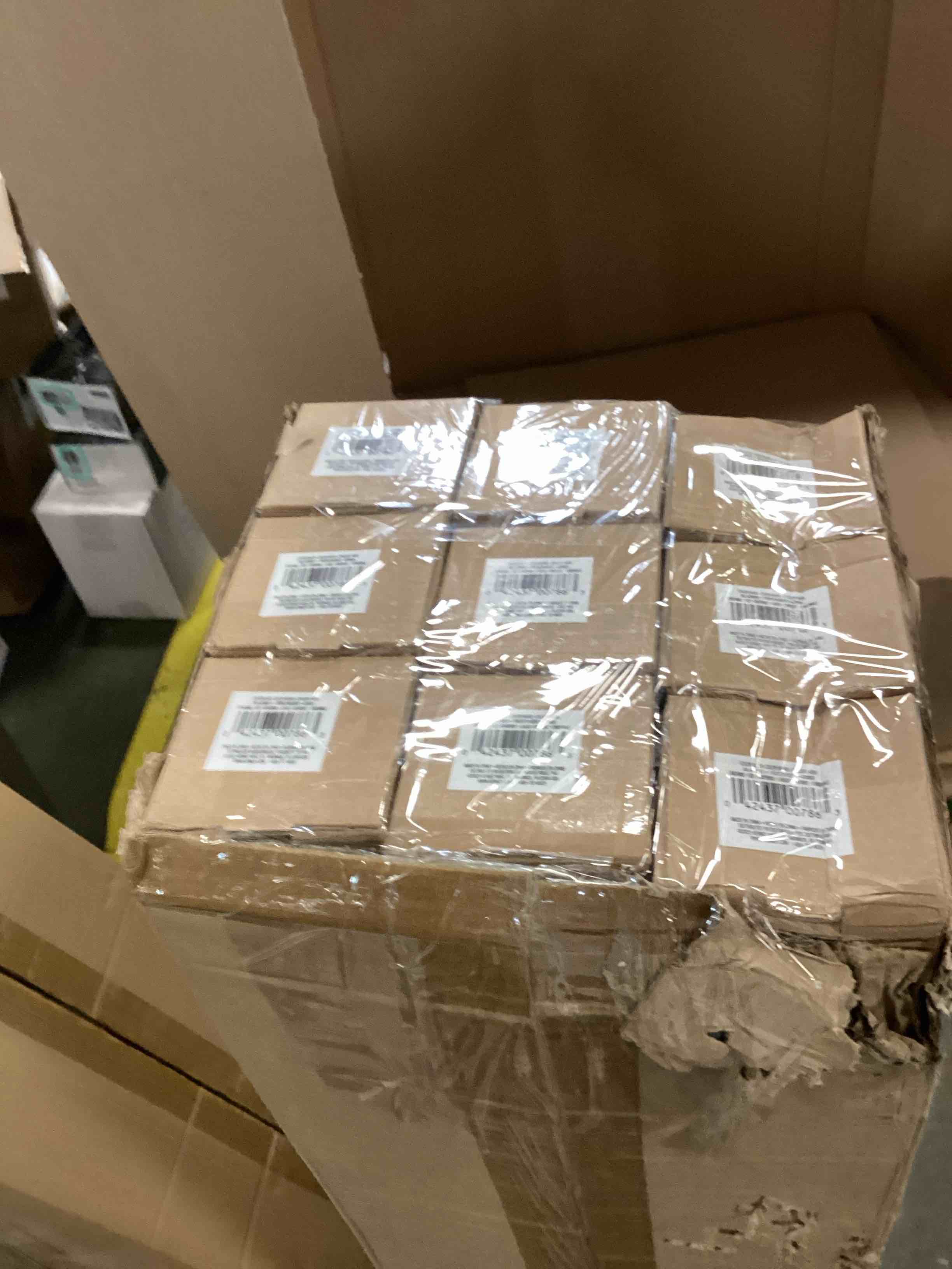 https://s3.amazonaws.com/lotting-images-prod/bidfta/TEA3540004_1749657263418.jpeg