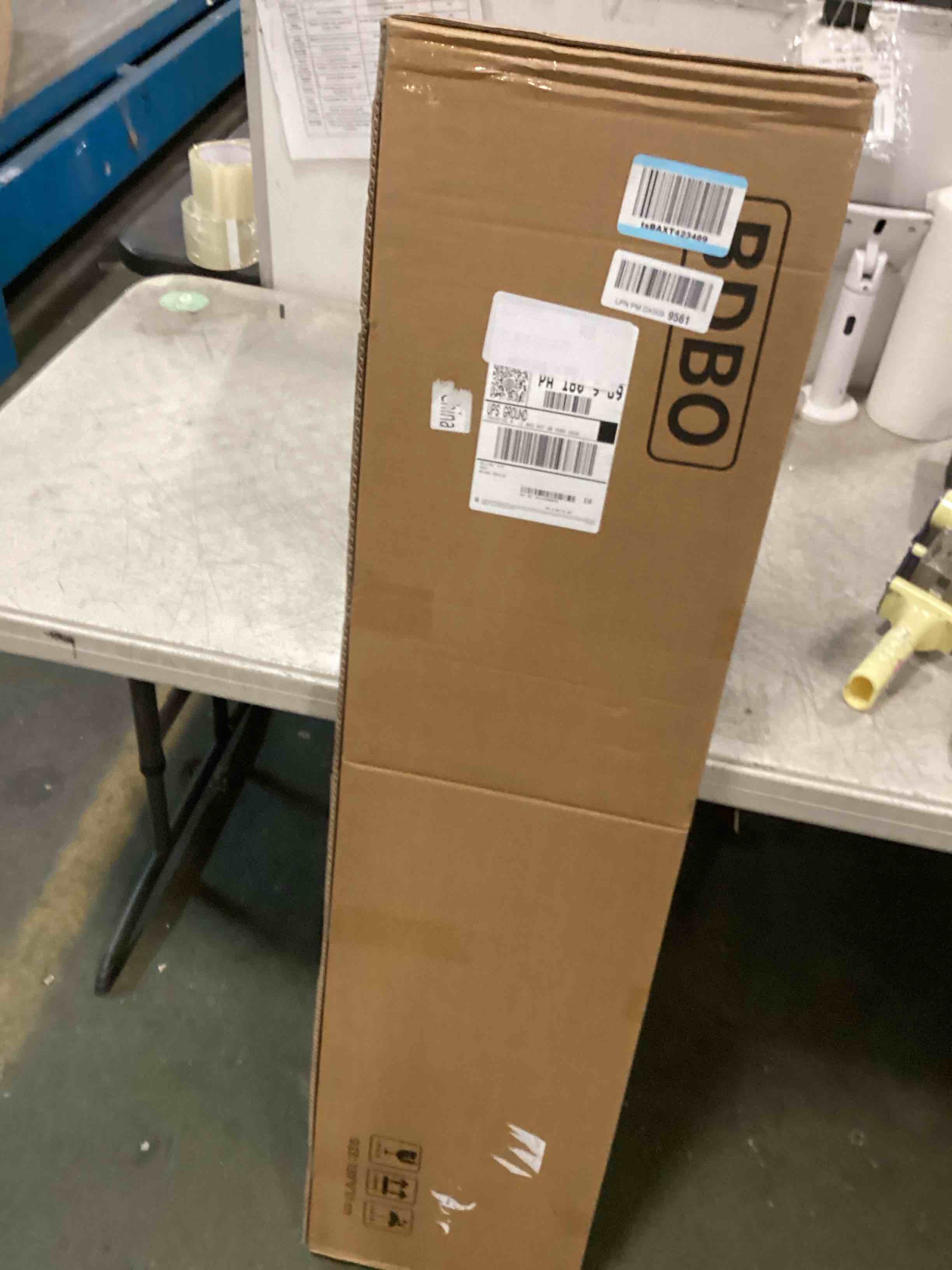https://s3.amazonaws.com/lotting-images-prod/bidfta/TEA3540441_1749902268912.jpeg