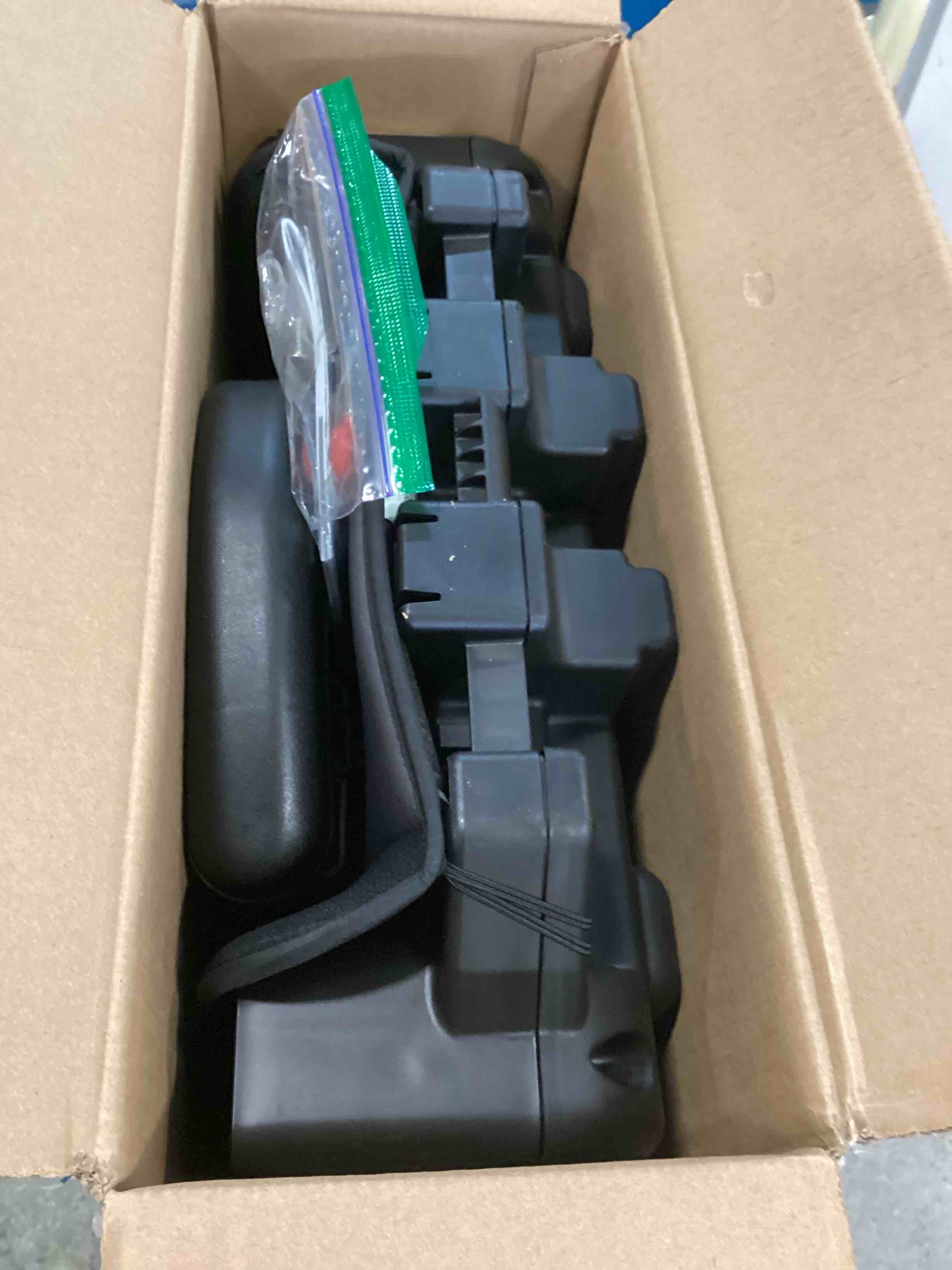 https://s3.amazonaws.com/lotting-images-prod/bidfta/TEA3540513_1749912266588.jpeg