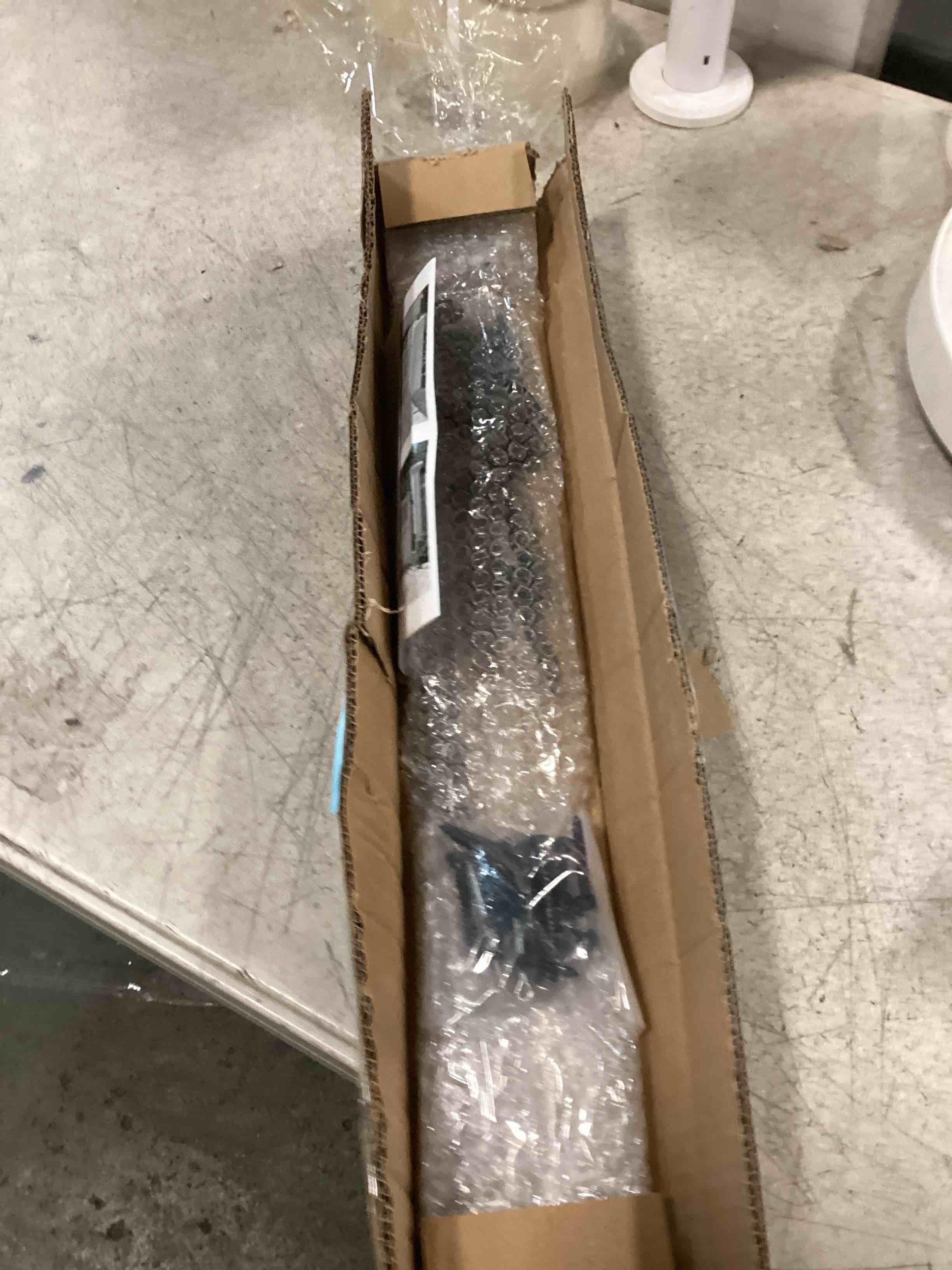 https://s3.amazonaws.com/lotting-images-prod/bidfta/TEA3540569_1749922317643.jpeg