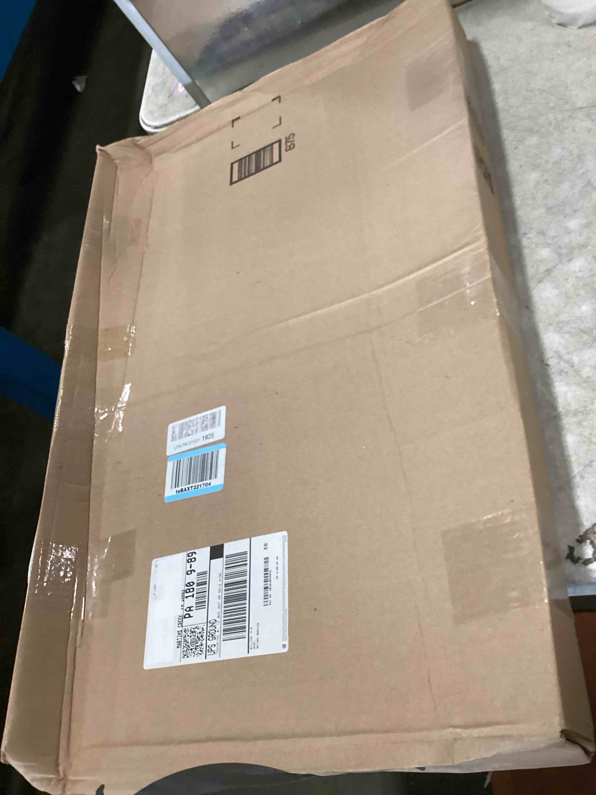 https://s3.amazonaws.com/lotting-images-prod/bidfta/TEA3544014_1749817207912.jpeg