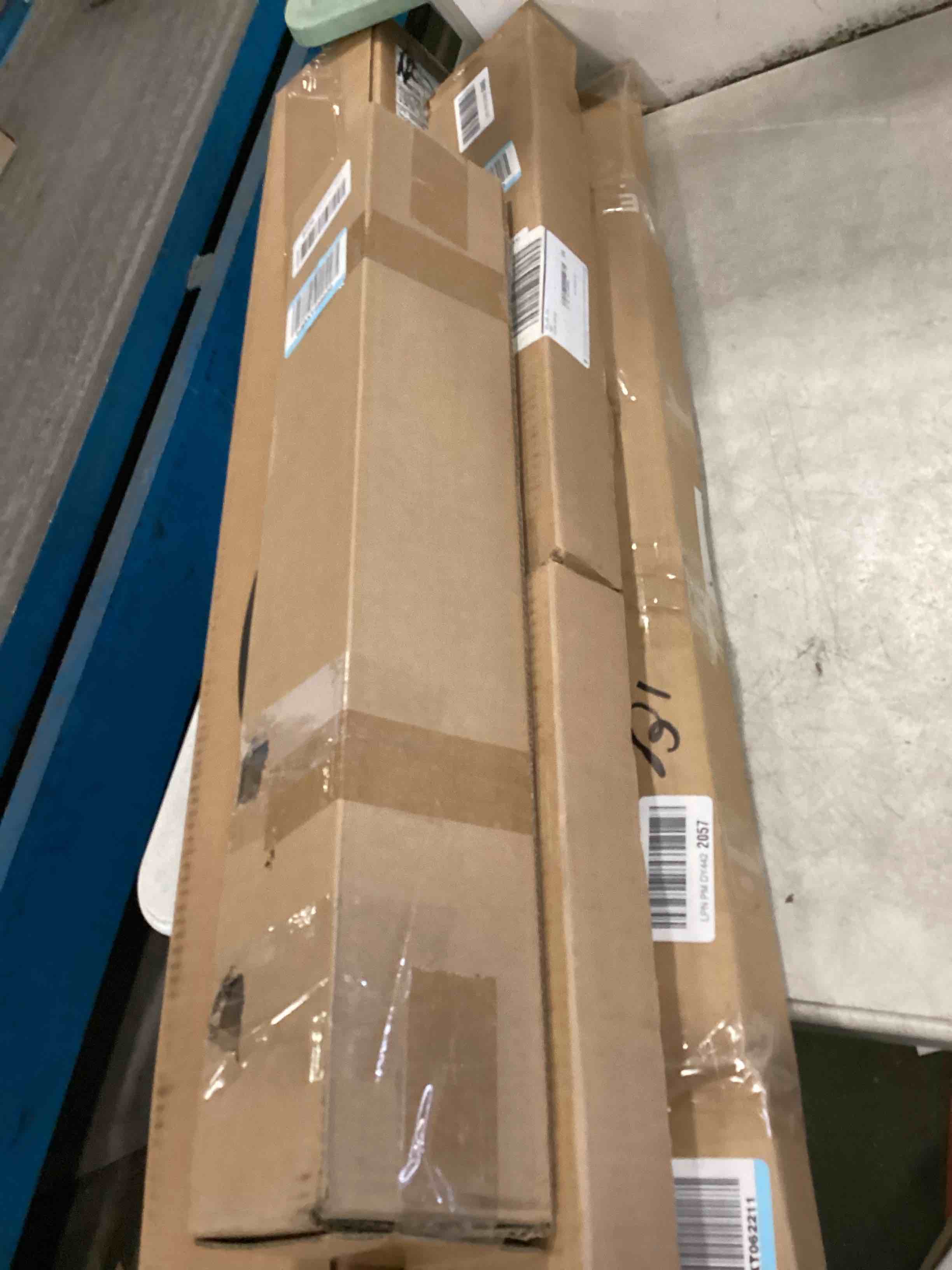 https://s3.amazonaws.com/lotting-images-prod/bidfta/TEA3545300_1750271067880.jpeg
