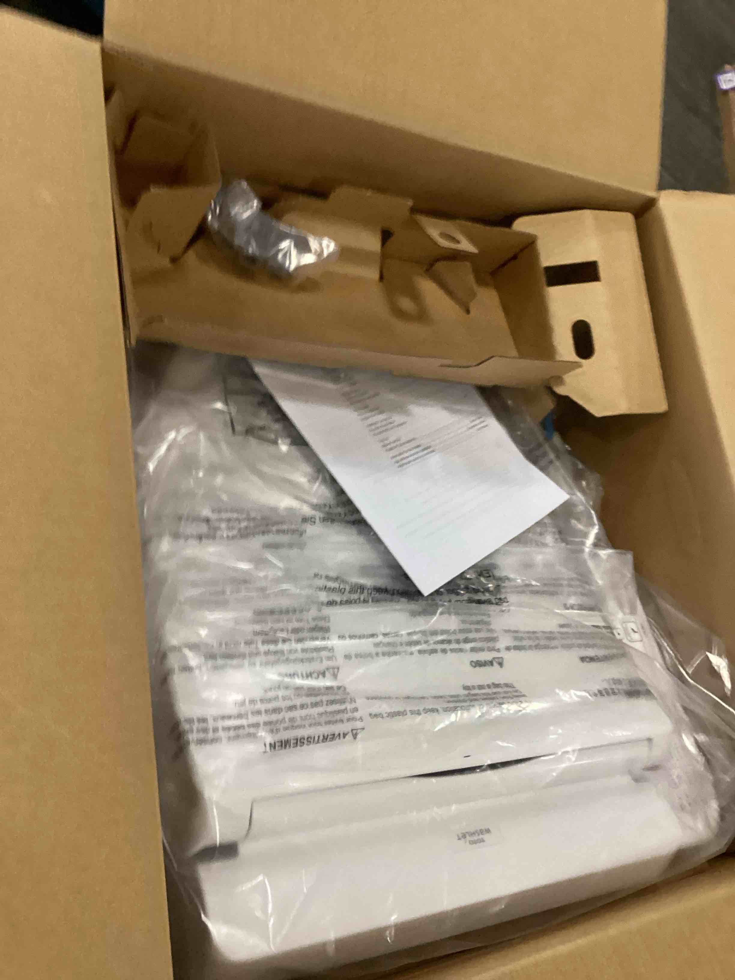 https://s3.amazonaws.com/lotting-images-prod/bidfta/TEA3545878_1750507508577.jpeg