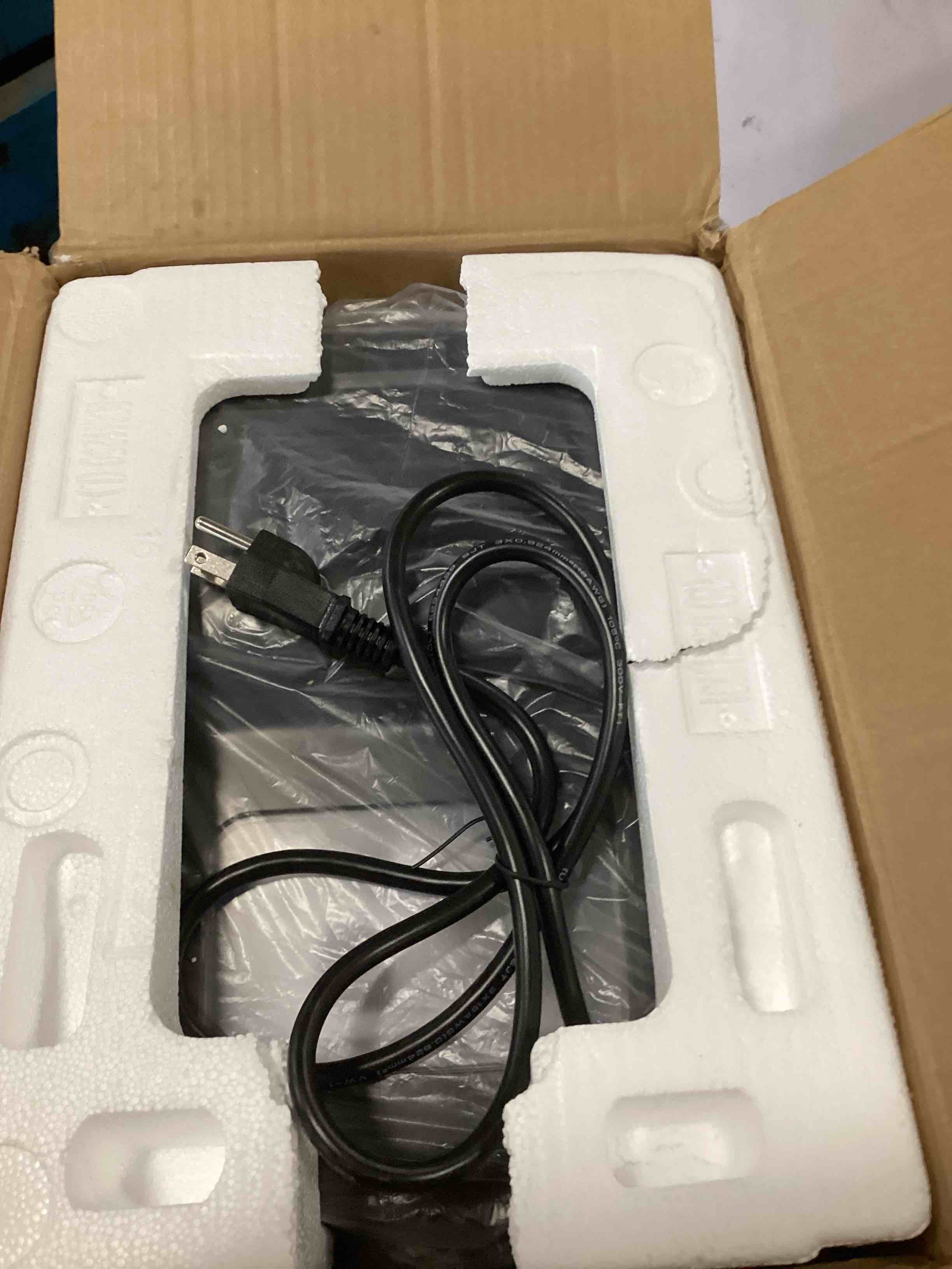 https://s3.amazonaws.com/lotting-images-prod/bidfta/TEA3545882_1750507761540.jpeg