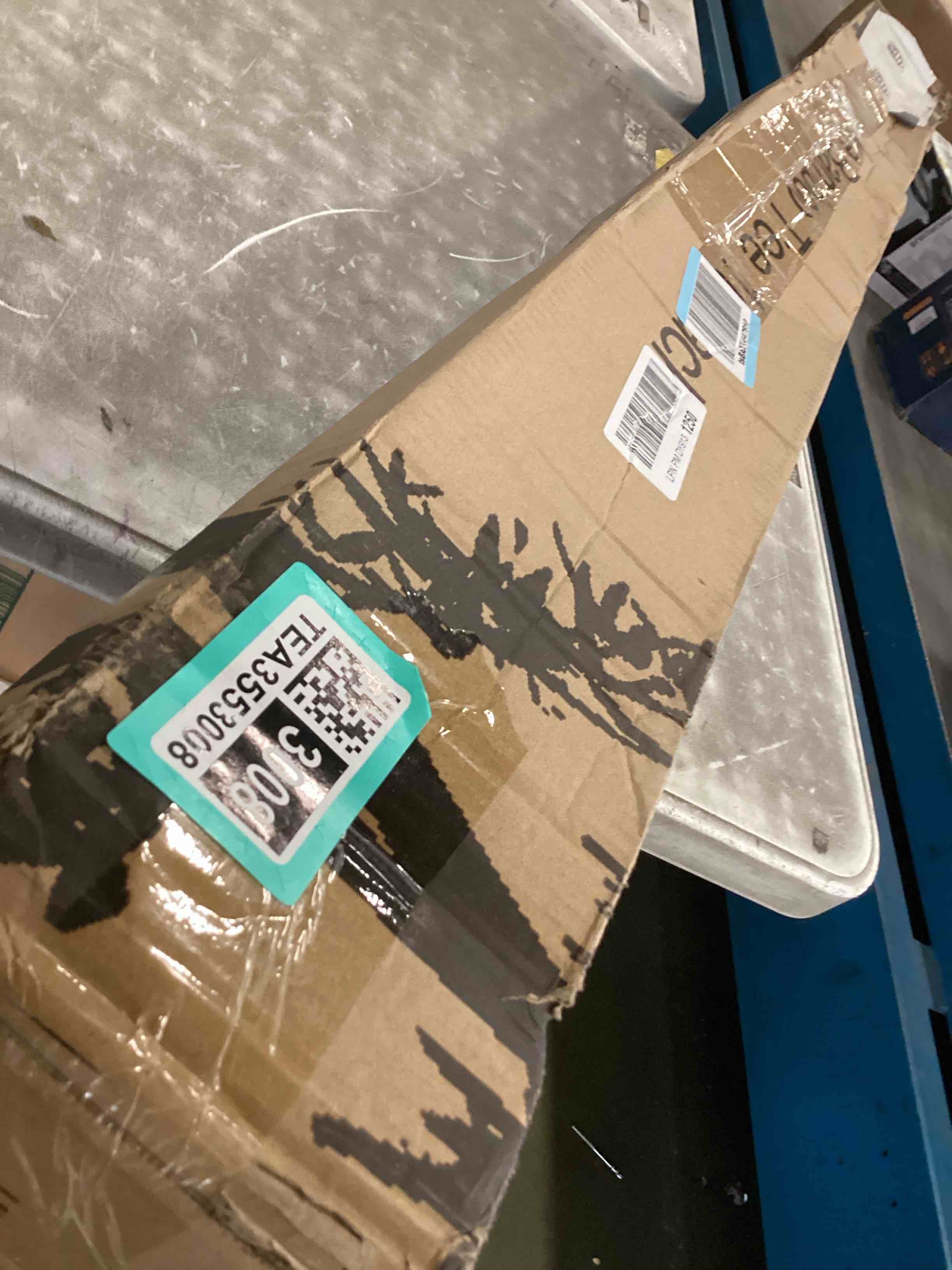 https://s3.amazonaws.com/lotting-images-prod/bidfta/TEA3553008_1749822526519.jpeg