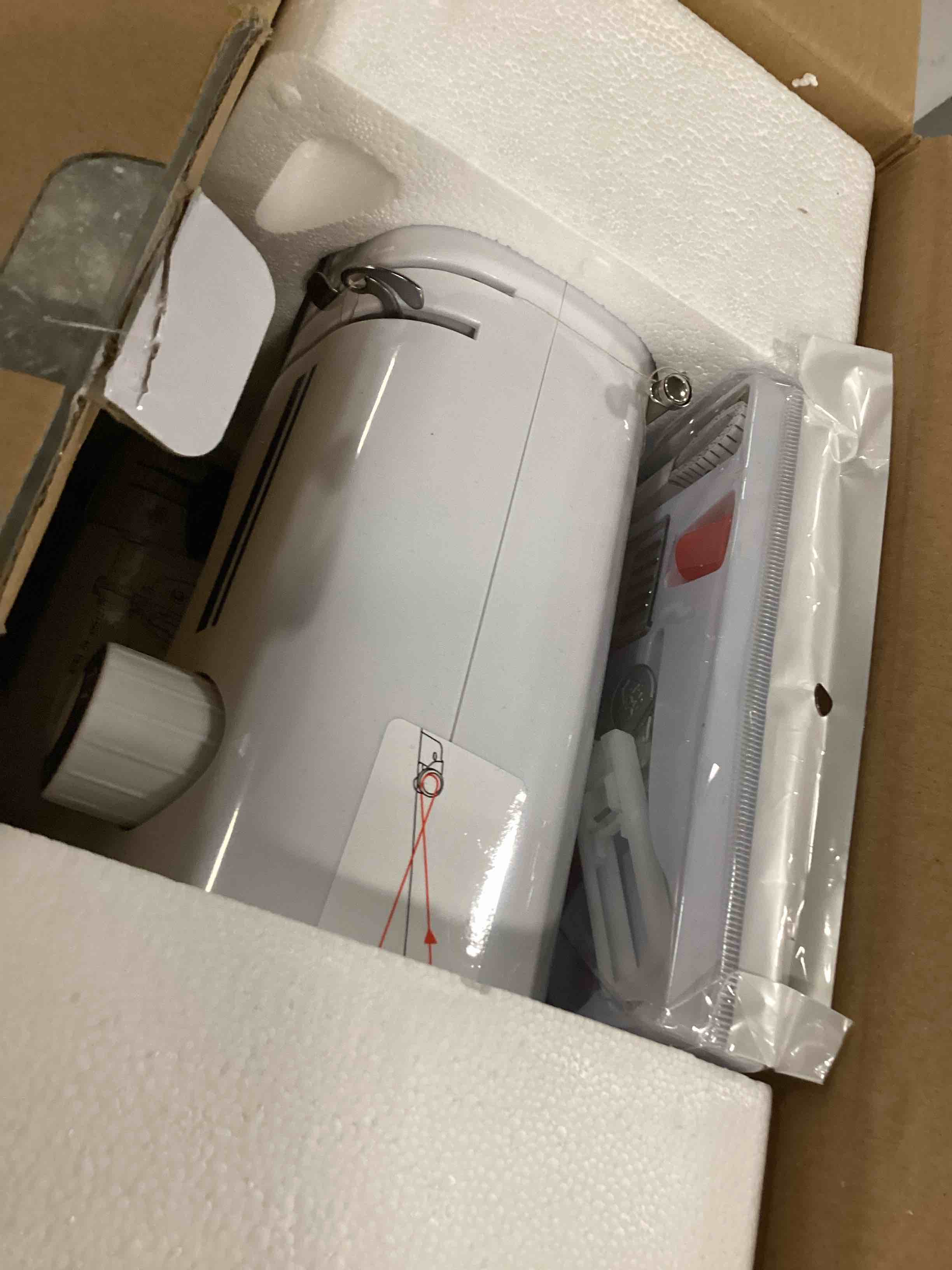 https://s3.amazonaws.com/lotting-images-prod/bidfta/TEA3553198_1749845803719.jpeg
