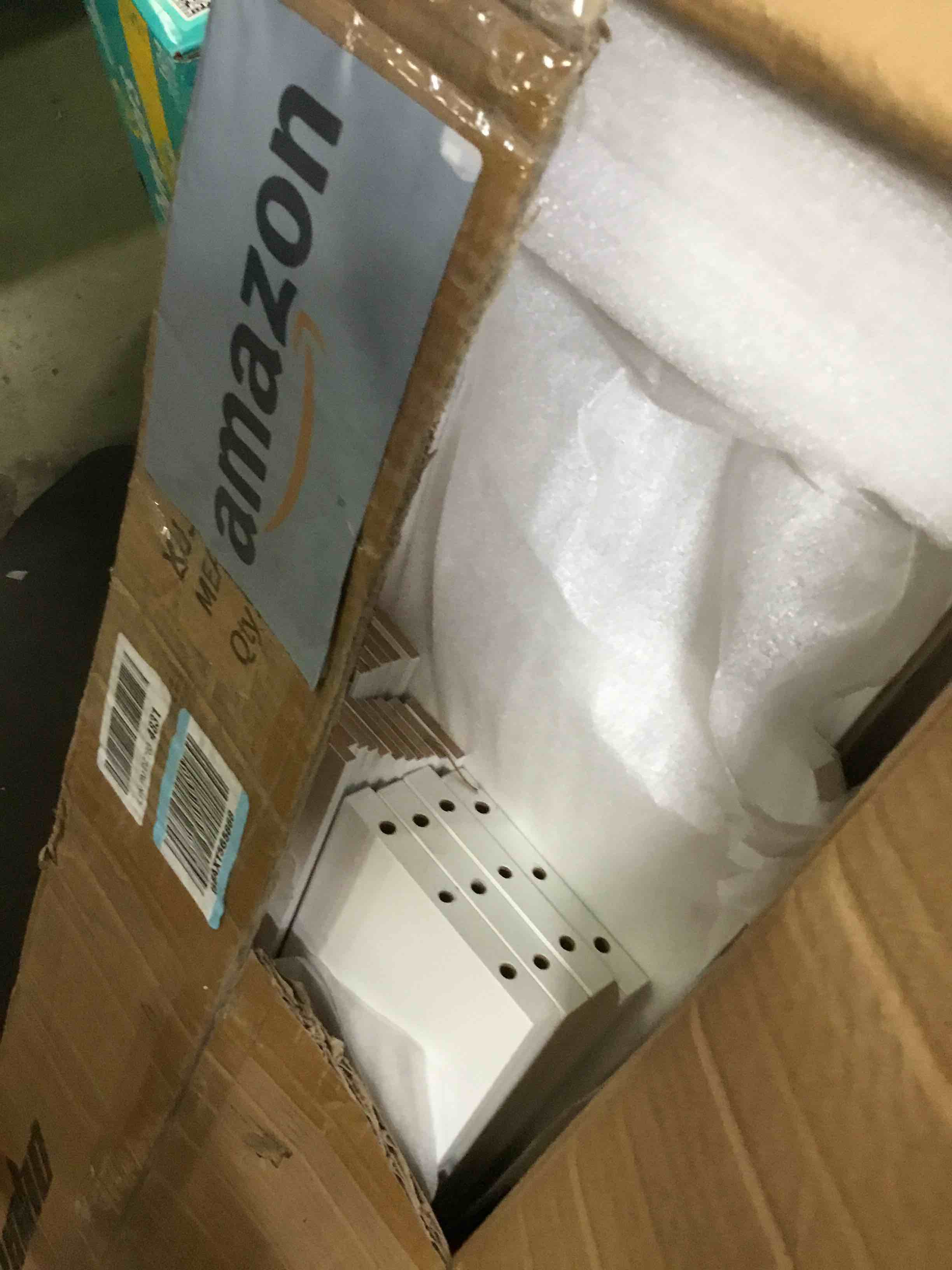 https://s3.amazonaws.com/lotting-images-prod/bidfta/TEA3555491_1751036949728.jpeg