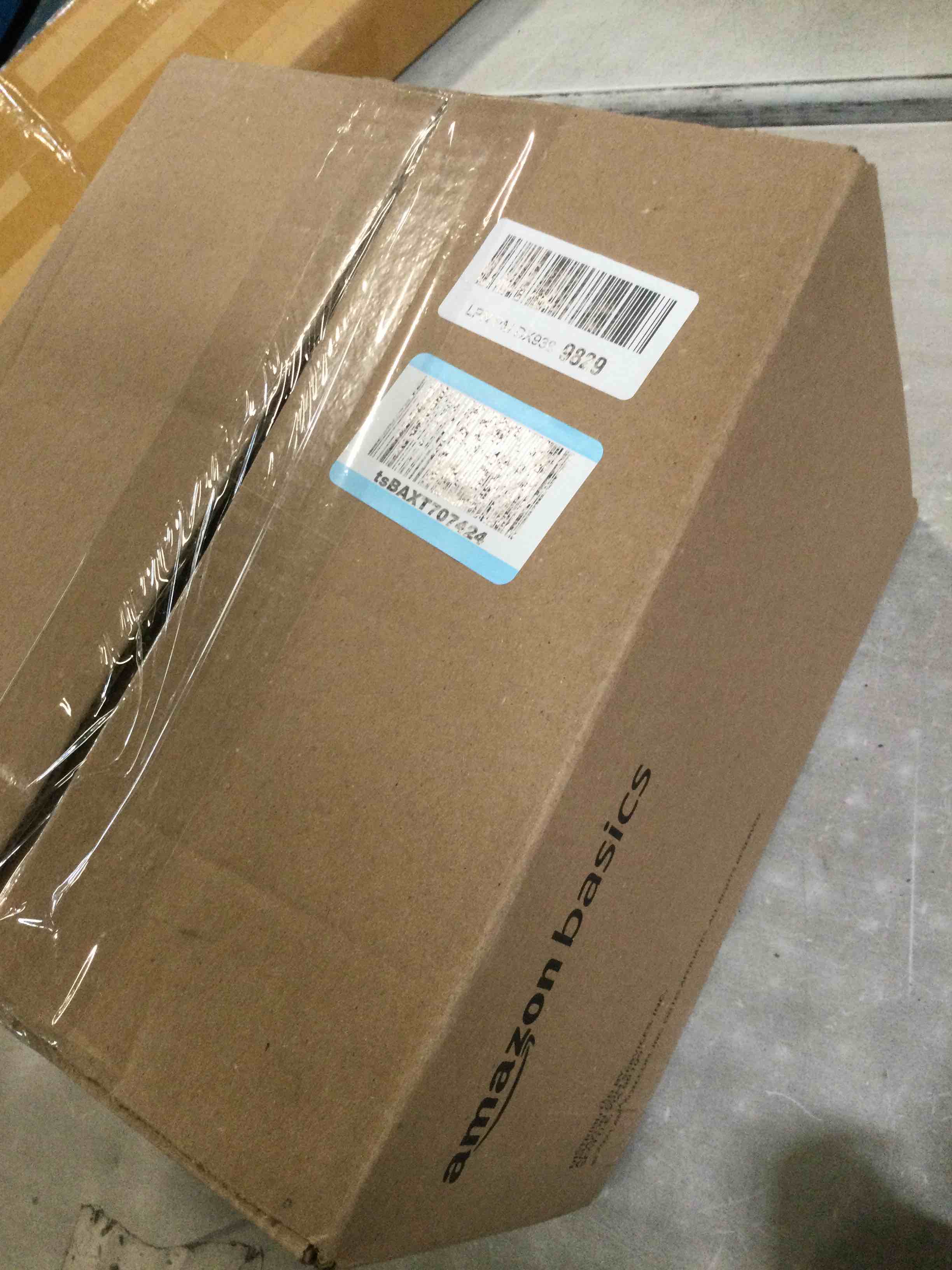 https://s3.amazonaws.com/lotting-images-prod/bidfta/TEA3555600_1751049532632.jpeg