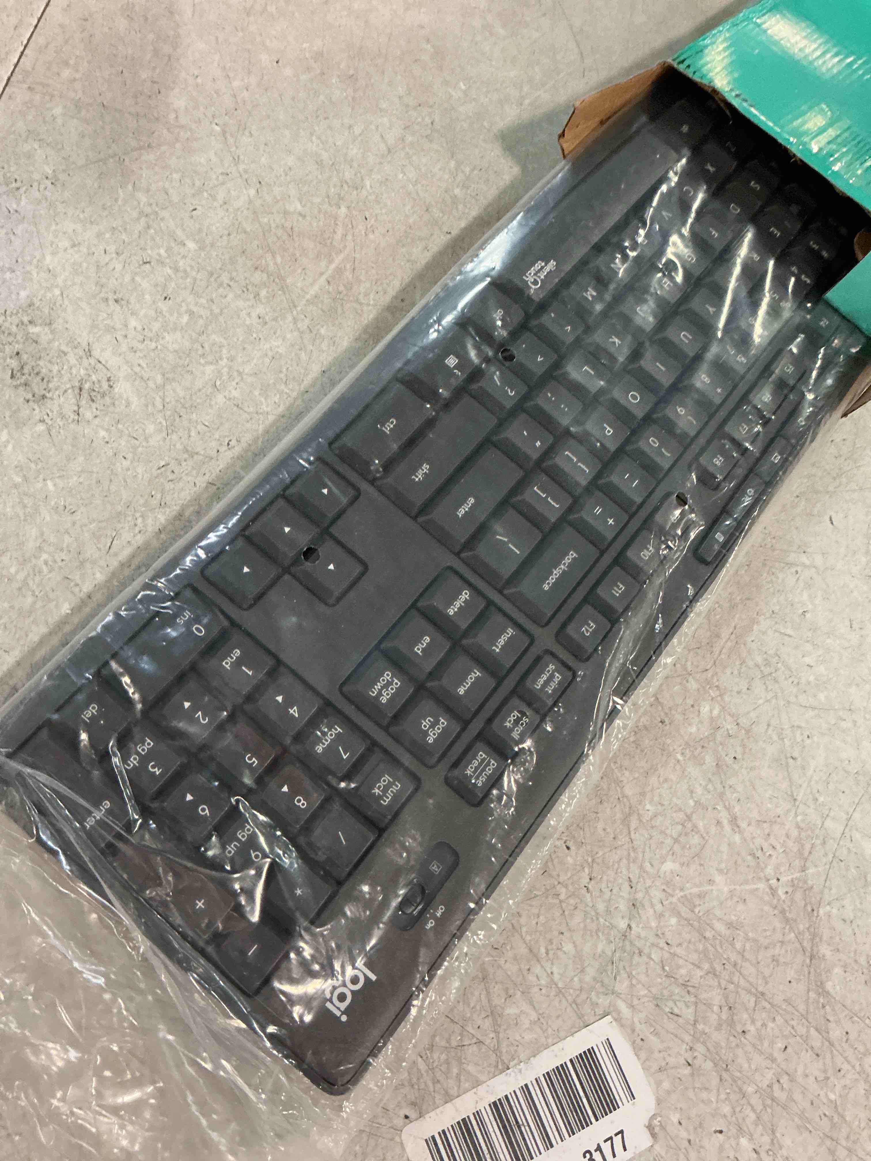 https://s3.amazonaws.com/lotting-images-prod/bidfta/TEA3555720_1751297390064.jpeg