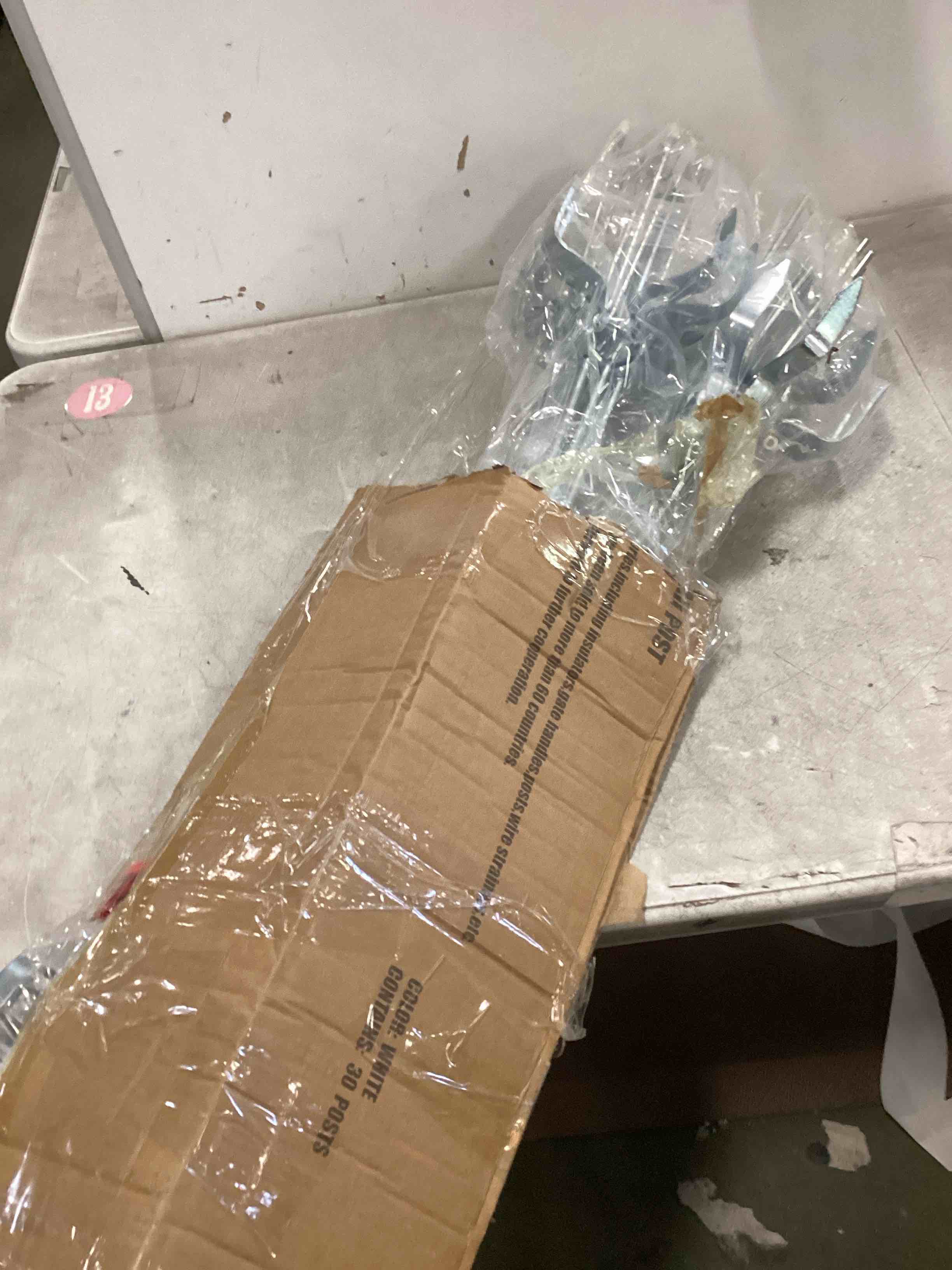 https://s3.amazonaws.com/lotting-images-prod/bidfta/TEA3556048_1749654443140.jpeg