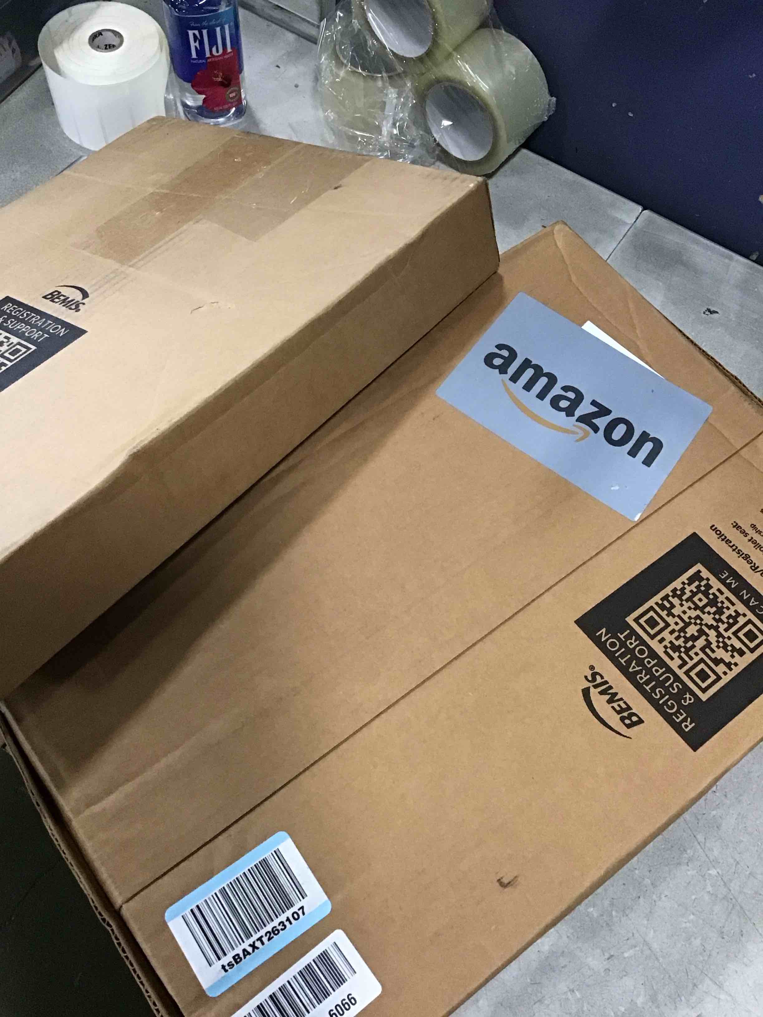 https://s3.amazonaws.com/lotting-images-prod/bidfta/TEA3556714_1749839507138.jpeg