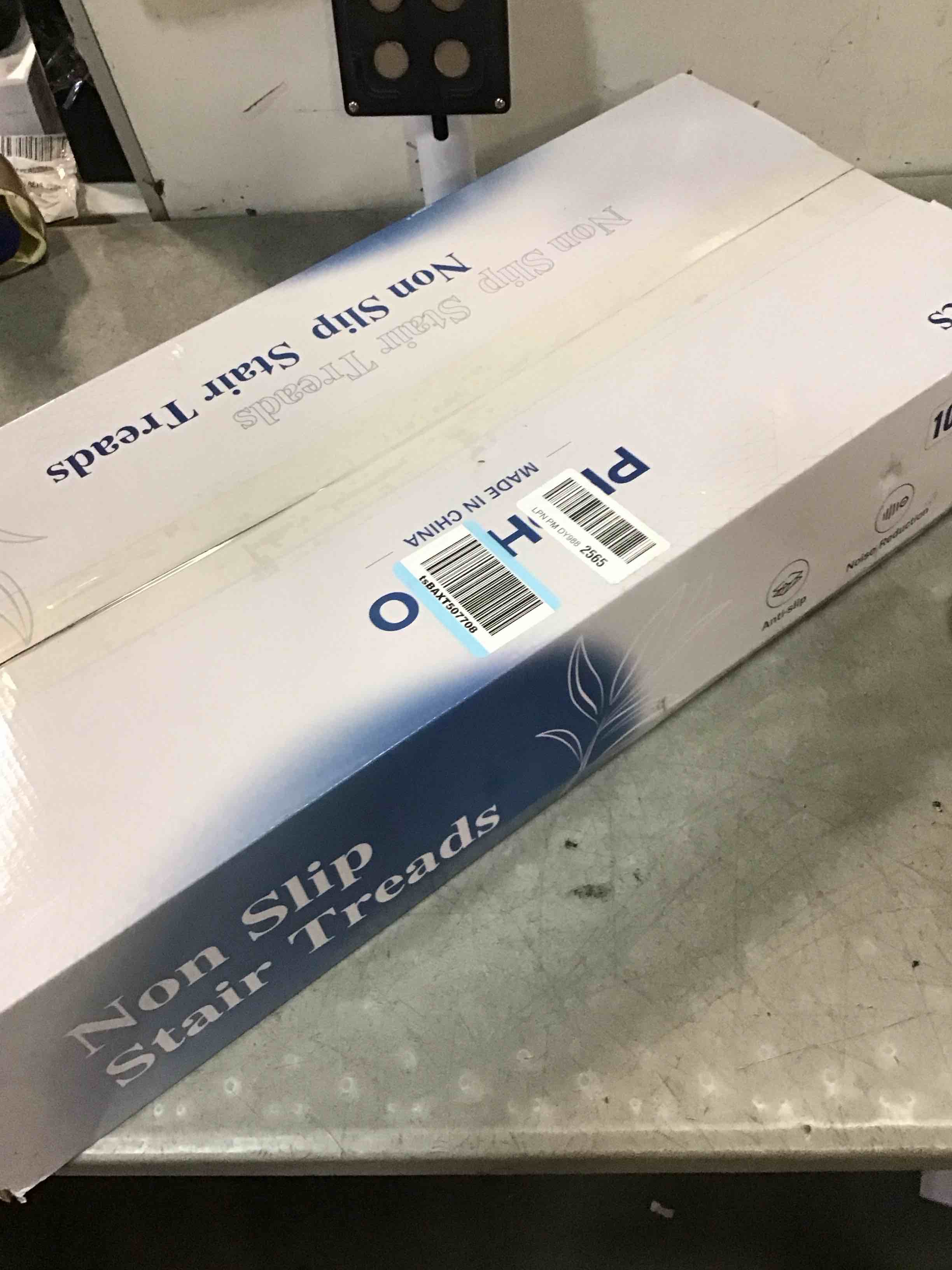 https://s3.amazonaws.com/lotting-images-prod/bidfta/TEA3557363_1750512691867.jpeg