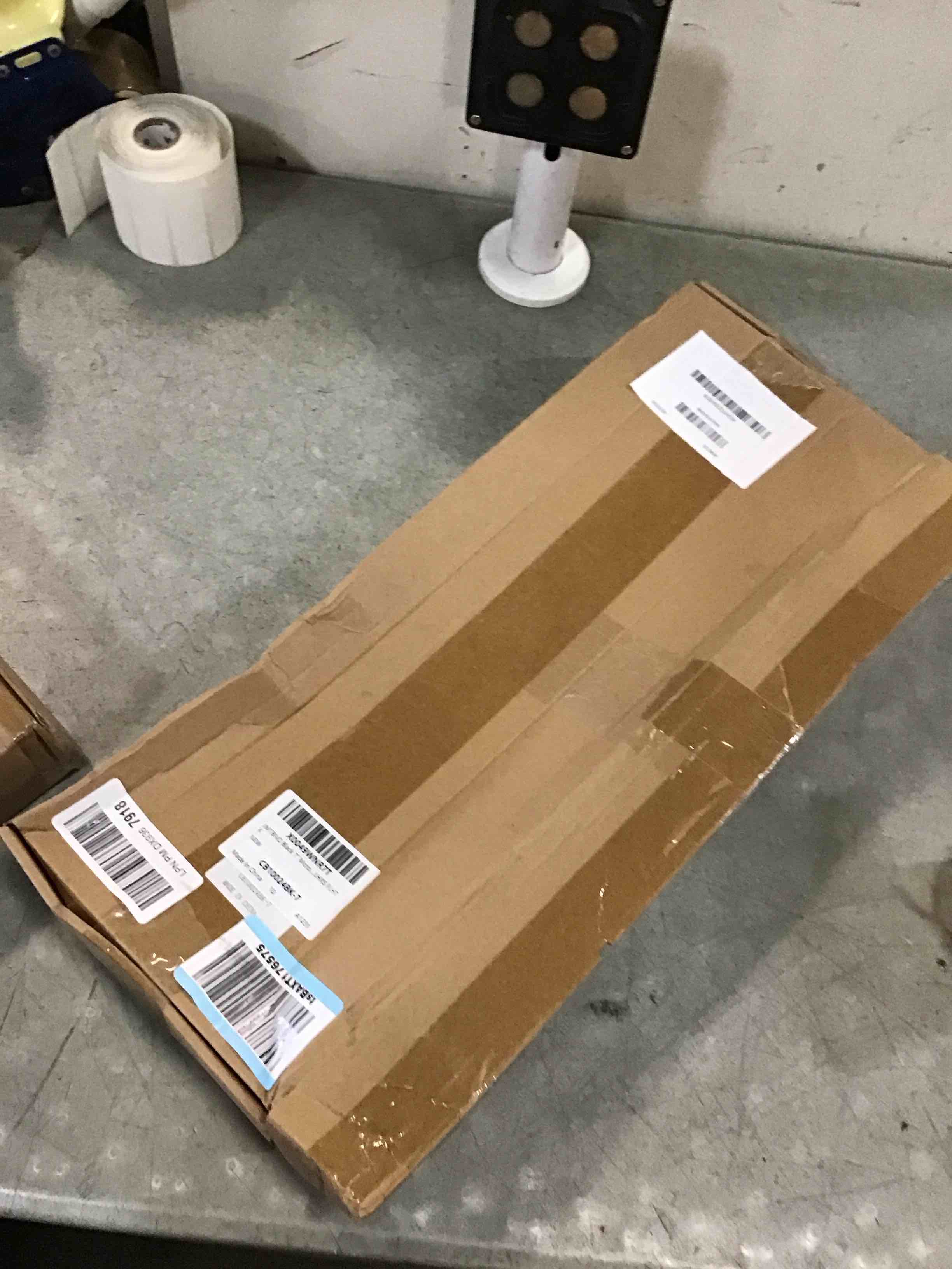 https://s3.amazonaws.com/lotting-images-prod/bidfta/TEA3557439_1750518875449.jpeg