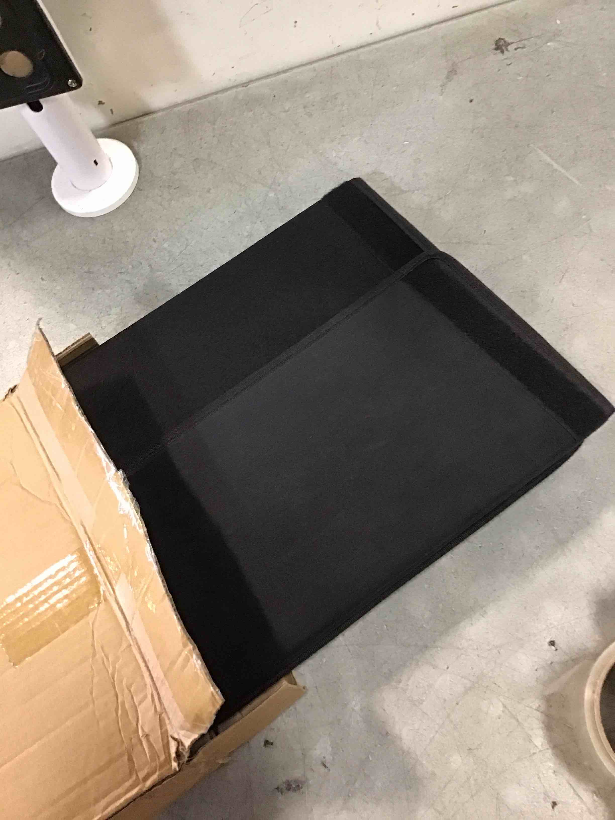 https://s3.amazonaws.com/lotting-images-prod/bidfta/TEA3557509_1750530137065.jpeg