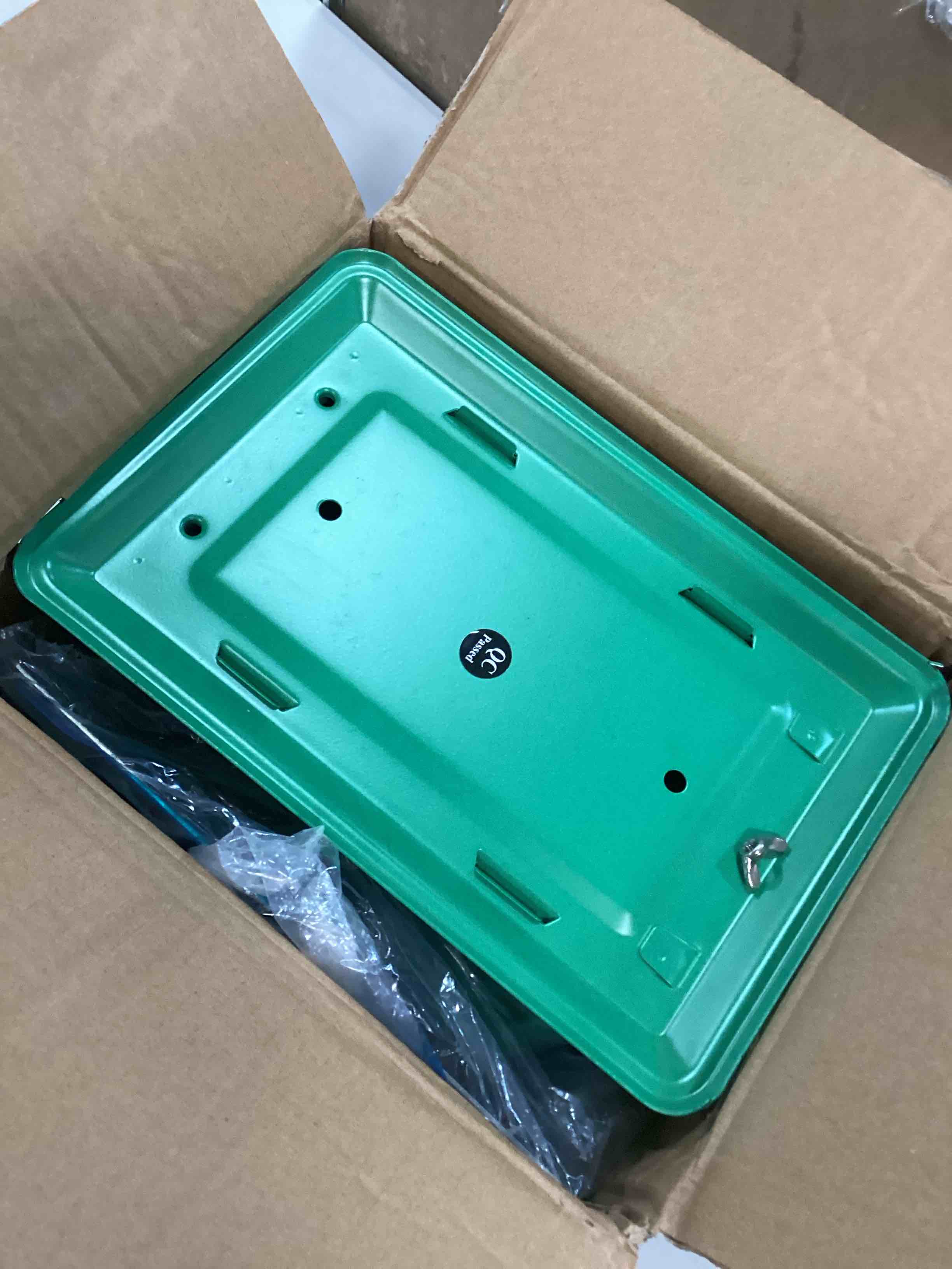 https://s3.amazonaws.com/lotting-images-prod/bidfta/TEA3558239_1750943621856.jpeg