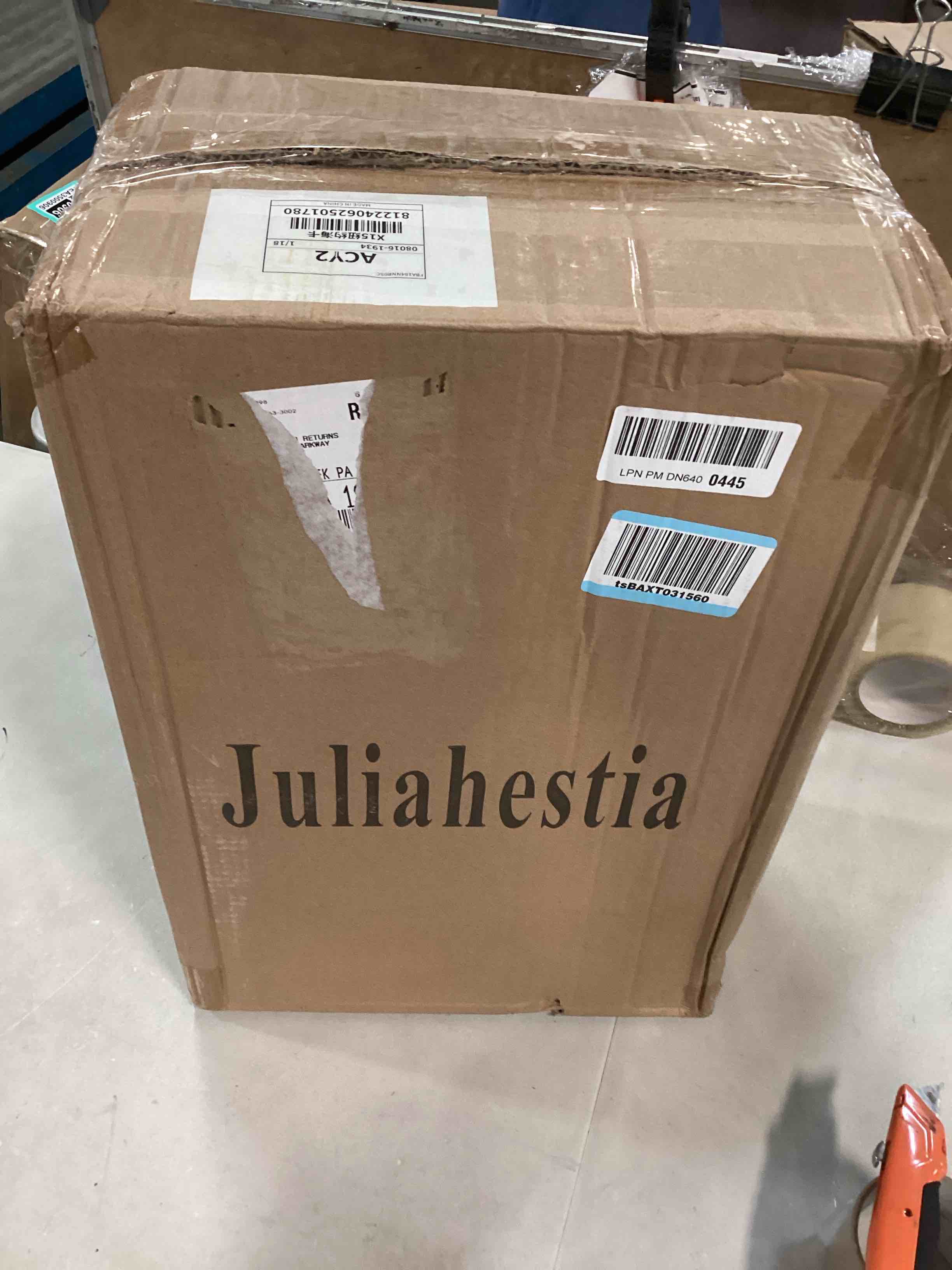 https://s3.amazonaws.com/lotting-images-prod/bidfta/TEA3558257_1750945038005.jpeg